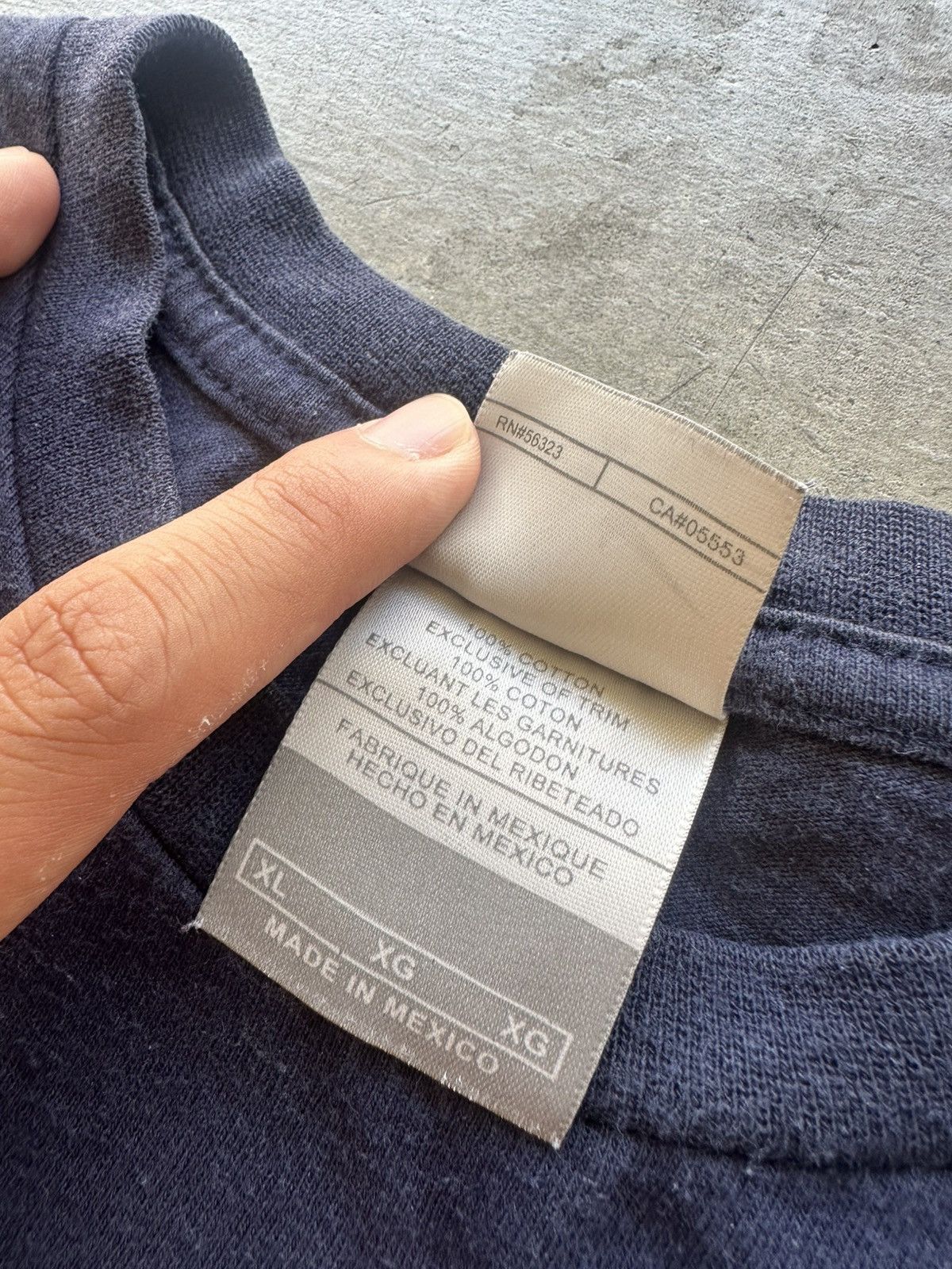 Nike Vintage 2000s Nike Navy Tee Size US L / EU 52-54 / 3 - 3 Thumbnail