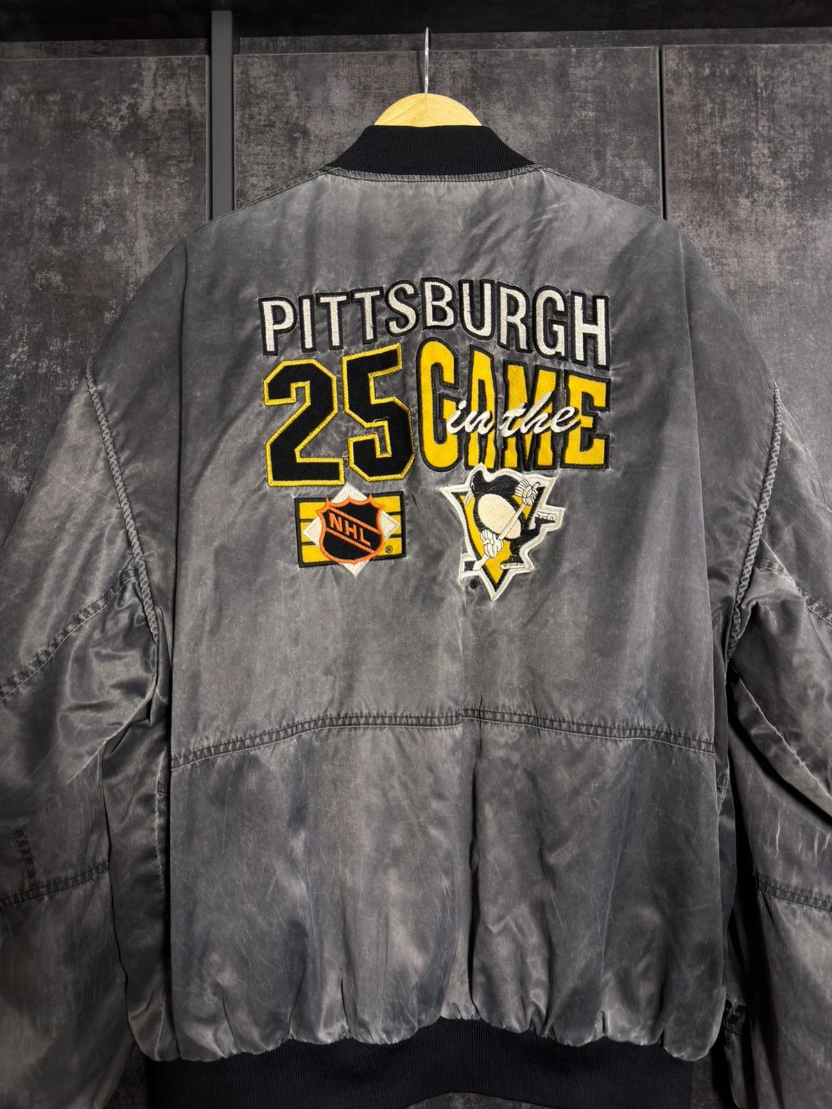 Other Vintage 90s NHL Pittsburgh Penguins Bomber Jacket Supreme Size US XL / EU 56 / 4 - 7 Thumbnail