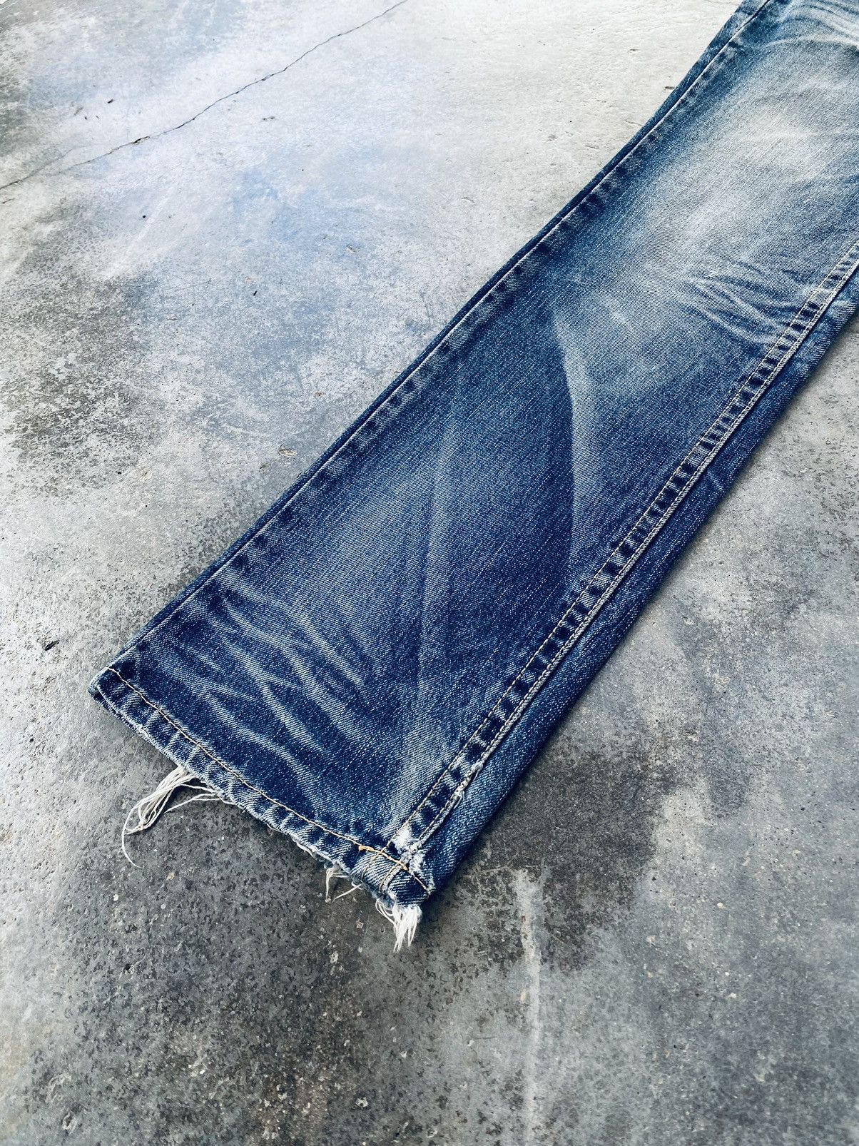 Japanese Brand Vintage Lolita Yoshitomo Nara Art Distressed Denim Pants Size US 34 / EU 50 - 9 Thumbnail