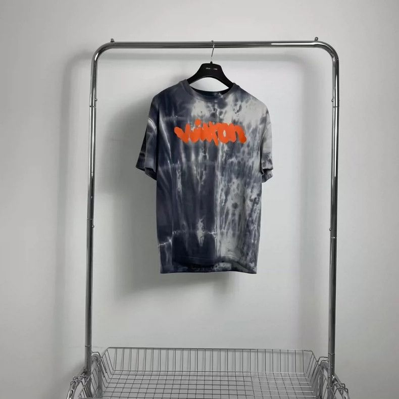 Louis Vuitton LOUIS VUITTON Rendering chest print short sleeves 2504-Next Size US M / EU 48-50 / 2 - 1 Thumbnail