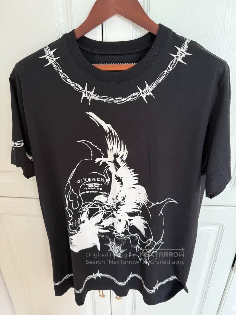 Givenchy Givenchy FW21 gothic print short sleeve T-shirt, loose fit Size US XS / EU 42 / 0 - 1 Thumbnail
