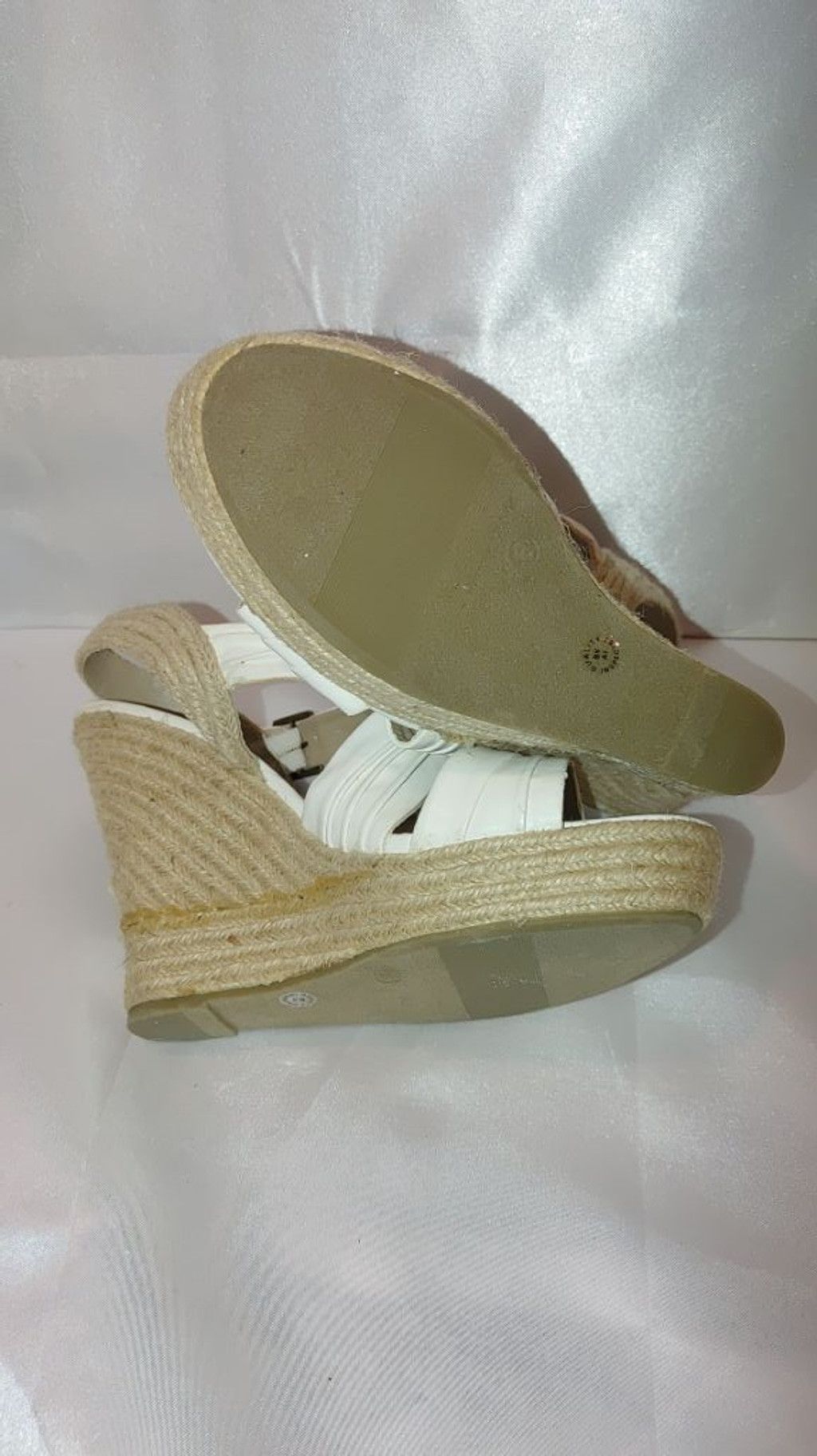 Decree Decree Leather Wedges Size 8 Size US 8 / IT 38 - 7 Thumbnail