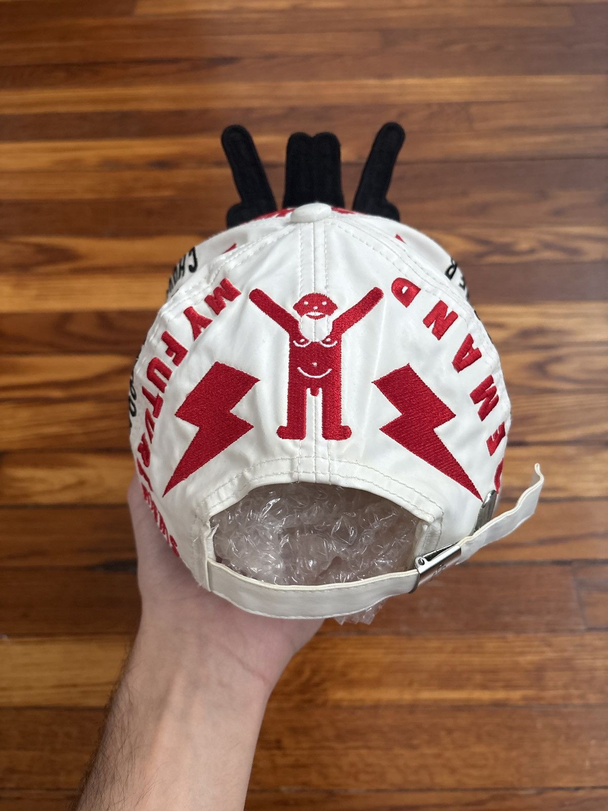 Walter Van Beirendonck Walter Van Beirendonck W&LT WAR peace hat Size ONE SIZE - 3 Thumbnail