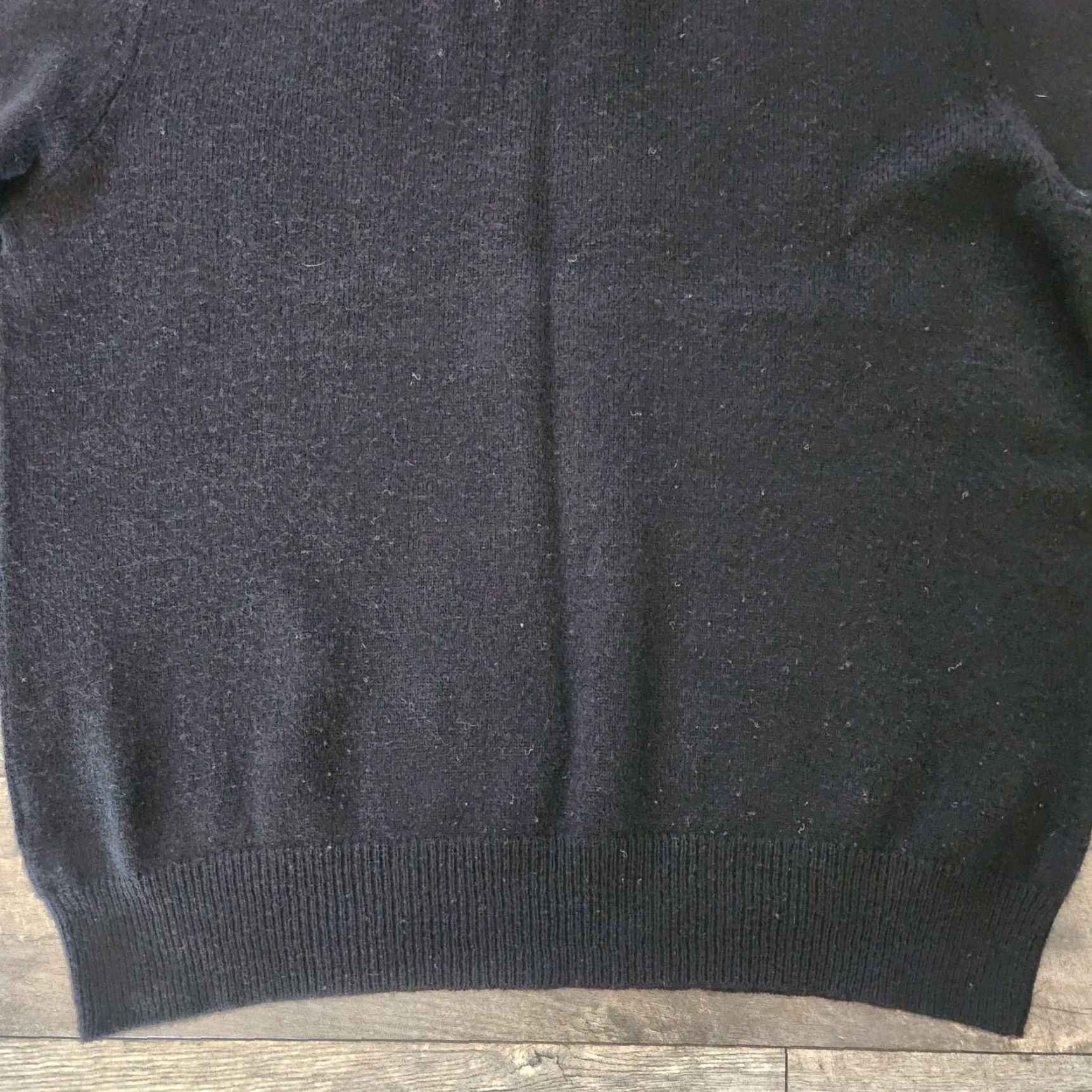 Polo Ralph Lauren Polo Ralph Lauren Sweater Mens XL Black V-Neck Pullover 100% Lambs Wool Knit Logo Embroidered Regular All Seasons Size US XL / EU 56 / 4 - 5 Thumbnail