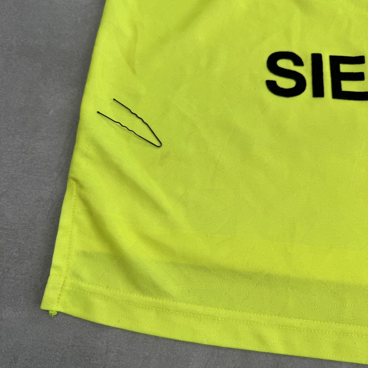 Nike Vintage Nike Borussia Dortmund 1995/1996 Home Soccer Shirt Size US M / EU 48-50 / 2 - 16 Thumbnail