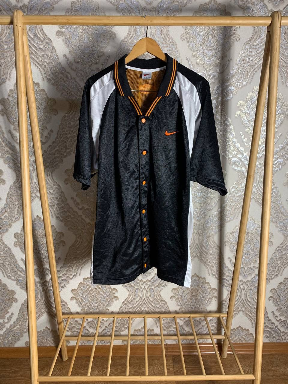 Nike VERY RARE NIKE BASKETBALL T-SHIRT NBA JERSEY RETRO Y2K 90s Size US XL / EU 56 / 4 - 1 Thumbnail