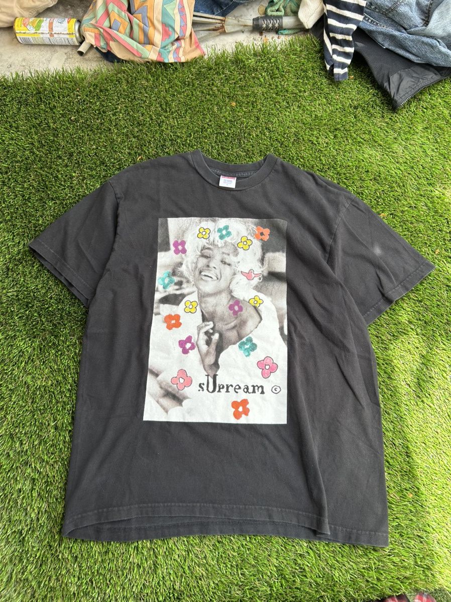 Supreme Supreme Noami Black Tee Size US L / EU 52-54 / 3 - 2 Thumbnail