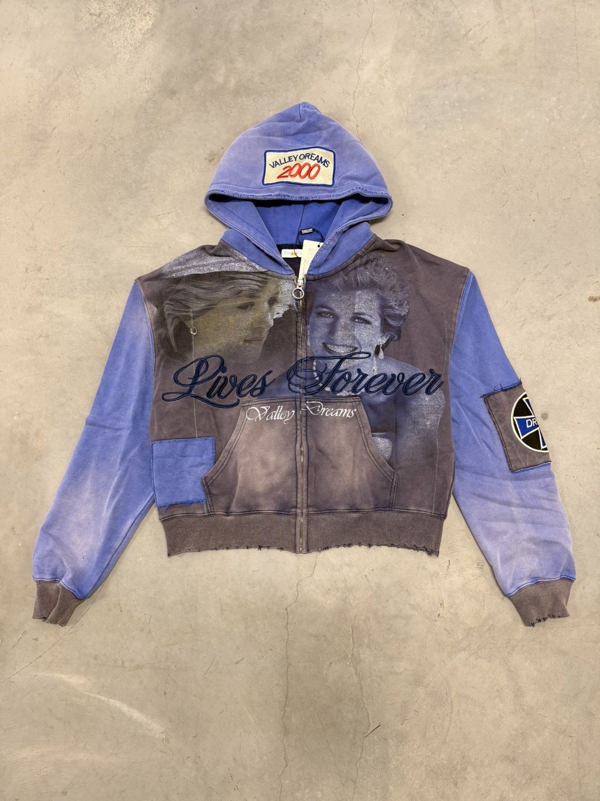 Vale Vale Forever Valley Dreams Blue Queen Zip Up Hoodie 2X-Large Size US XXL / EU 58 / 5 - 1 Thumbnail