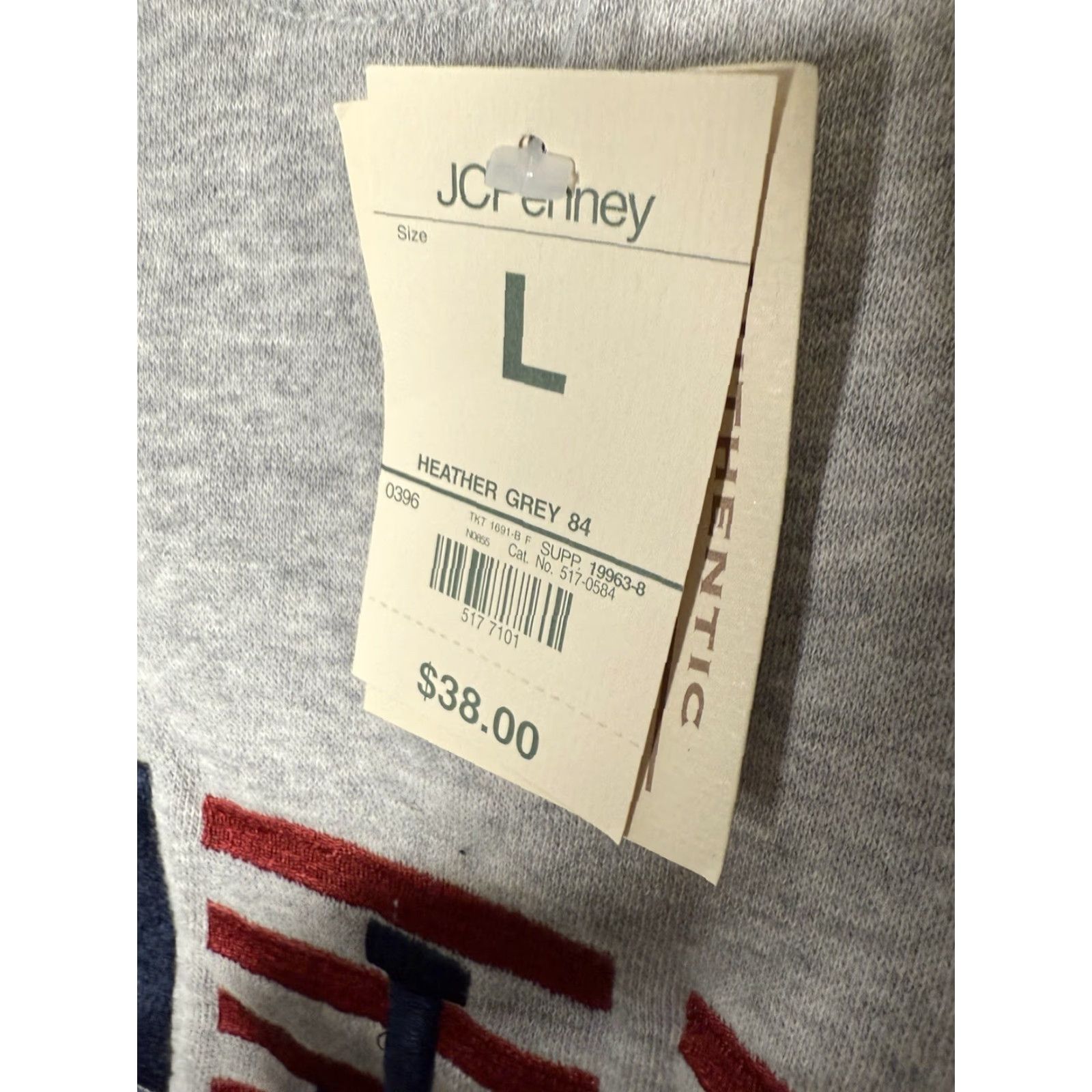 Vintage VINTAGE St. John's Bay Sweatshirt Mens Large L Gray Embroidered Pullover Heavyweight Crew Neck Size US L / EU 52-54 / 3 - 5 Thumbnail
