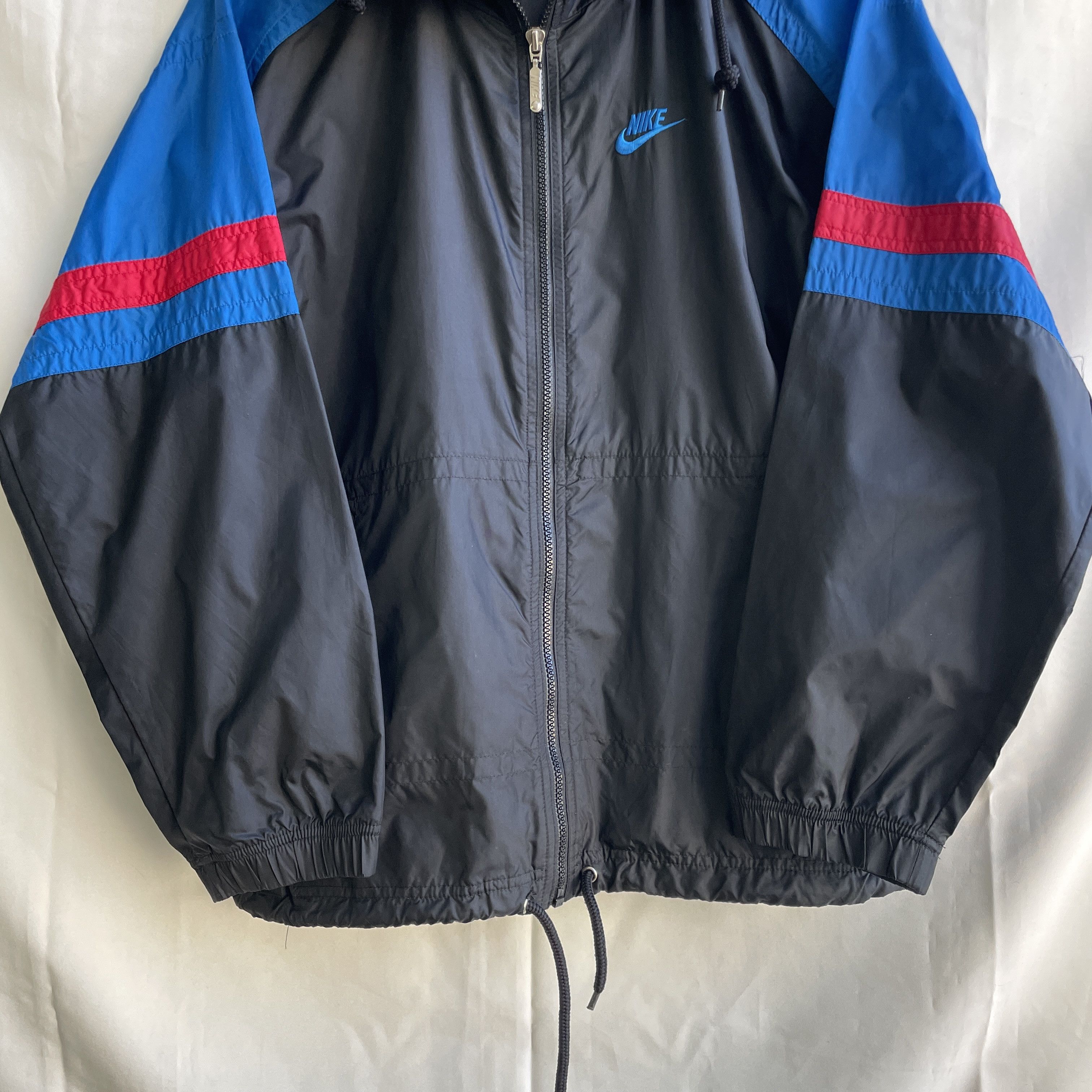 Nike Nike Vintage 90's Lightweight Nylon Windbreaker Size M Size US M / EU 48-50 / 2 - 7 Thumbnail