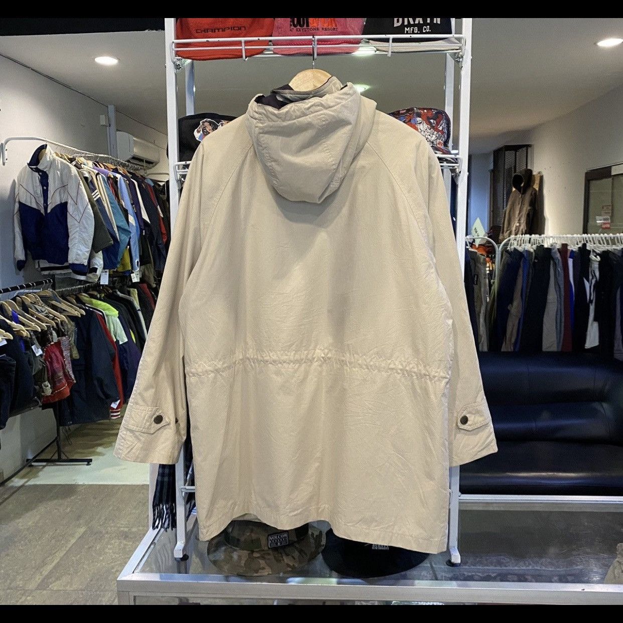 London Fog Vintage London Fog Light Long Jackets Size US XL / EU 56 / 4 - 2 Thumbnail