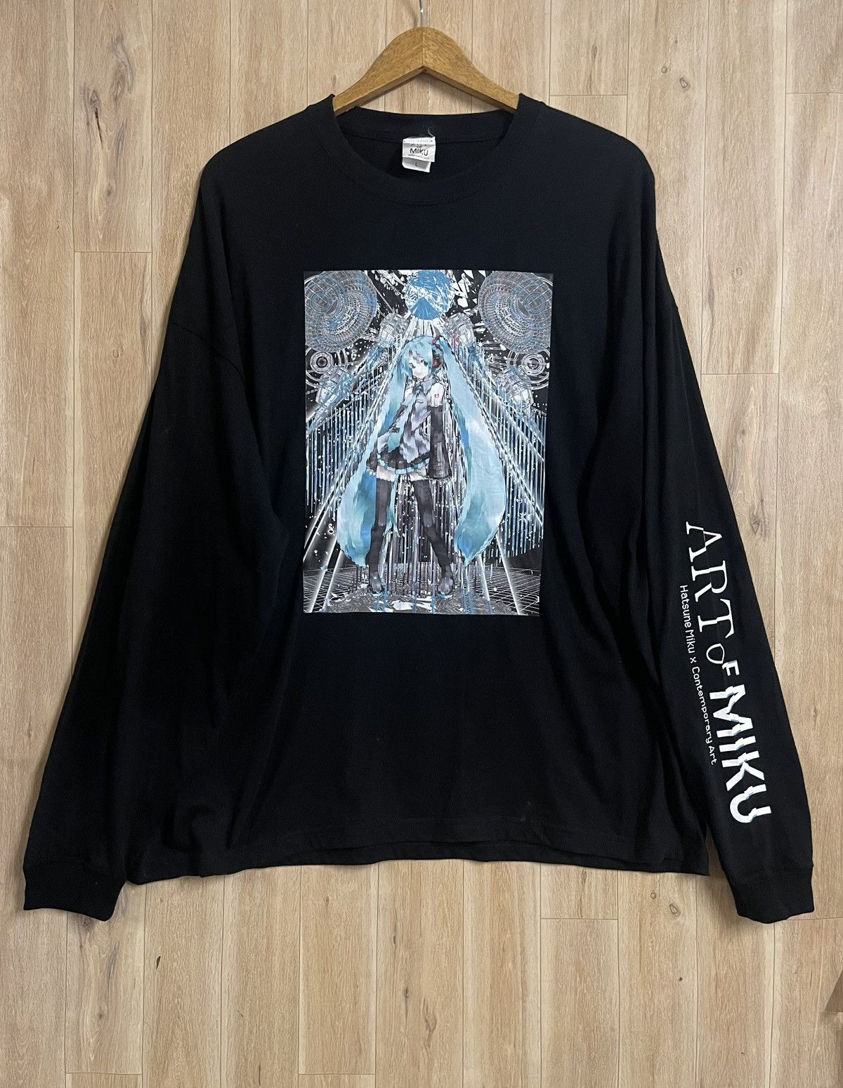 Anime Vintage Hatsune Miku T shirt L Idolmaster Anime L Waifu Rare Size US L / EU 52-54 / 3 - 1 Thumbnail