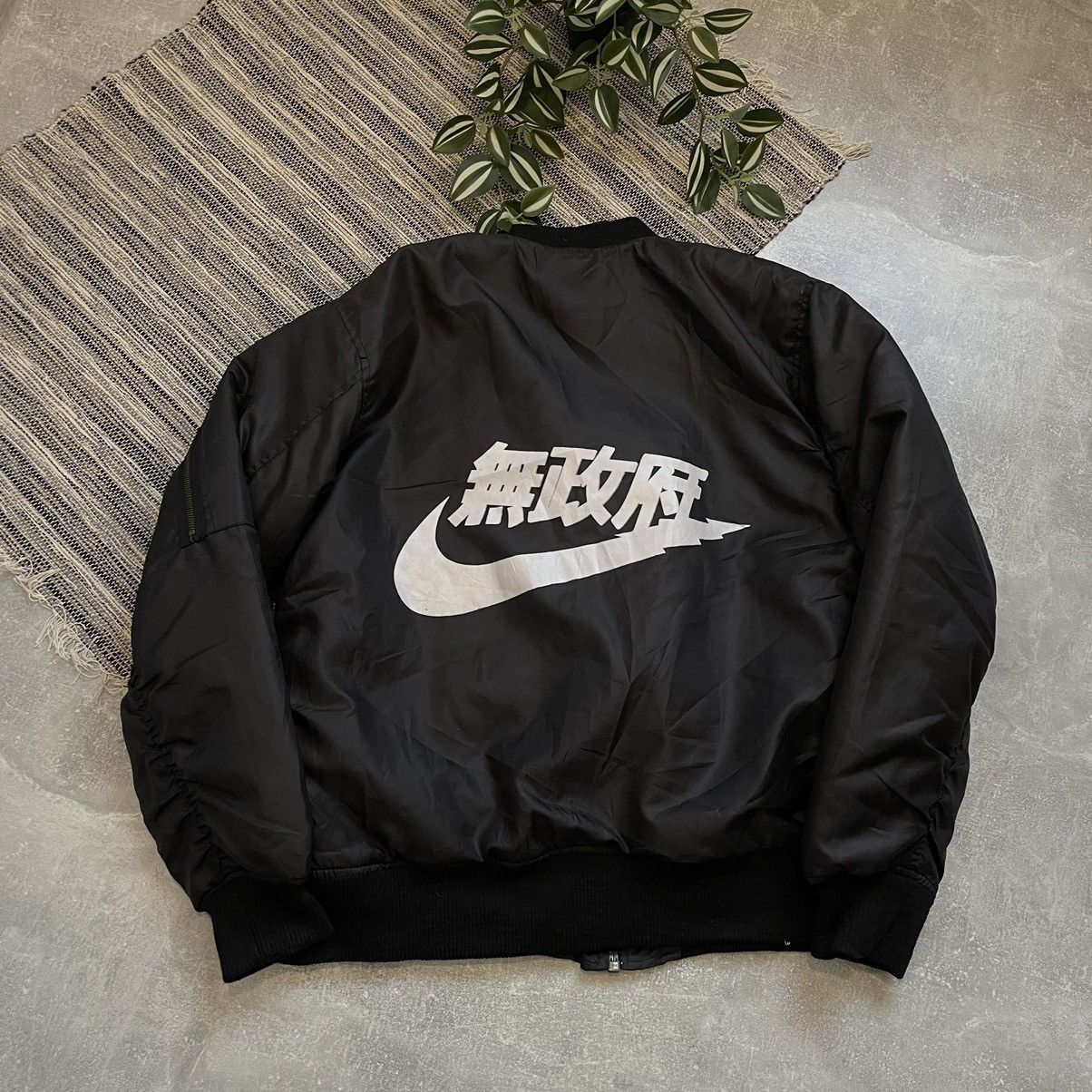 nike anarchy bomber