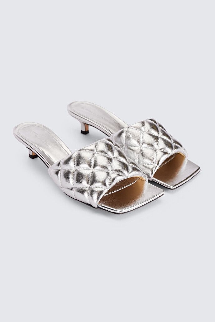 Bottega Veneta o1n1vont1124 Padded Sandal Mules in Silver Size US 9 / IT 39 - 3 Thumbnail