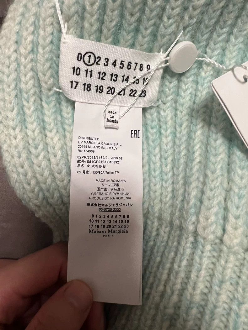 Maison Margiela Maison Margiela Knitted high-necked back cardigan sweater Size XS / US 0-2 / IT 36-38 - 6 Thumbnail