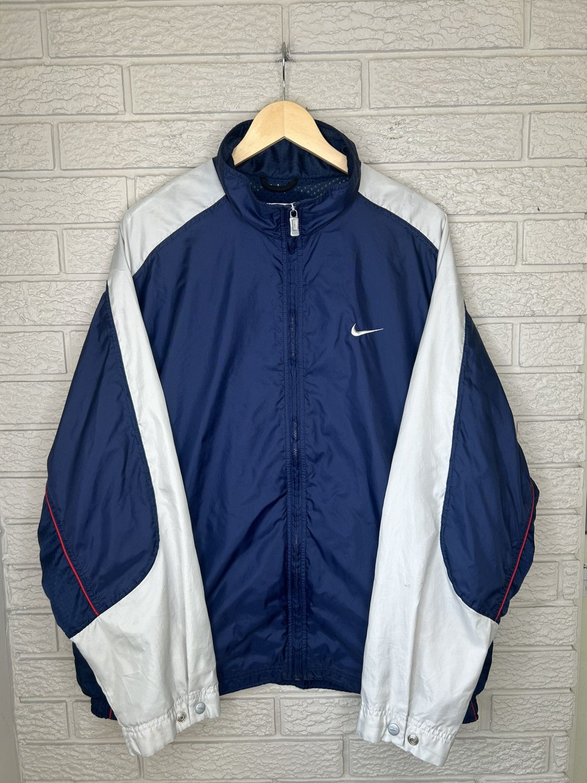 Nike Vintage 90s Nike Swoosh Zip Up Windbreaker Jacket Size US XL / EU 56 / 4 - 1 Thumbnail