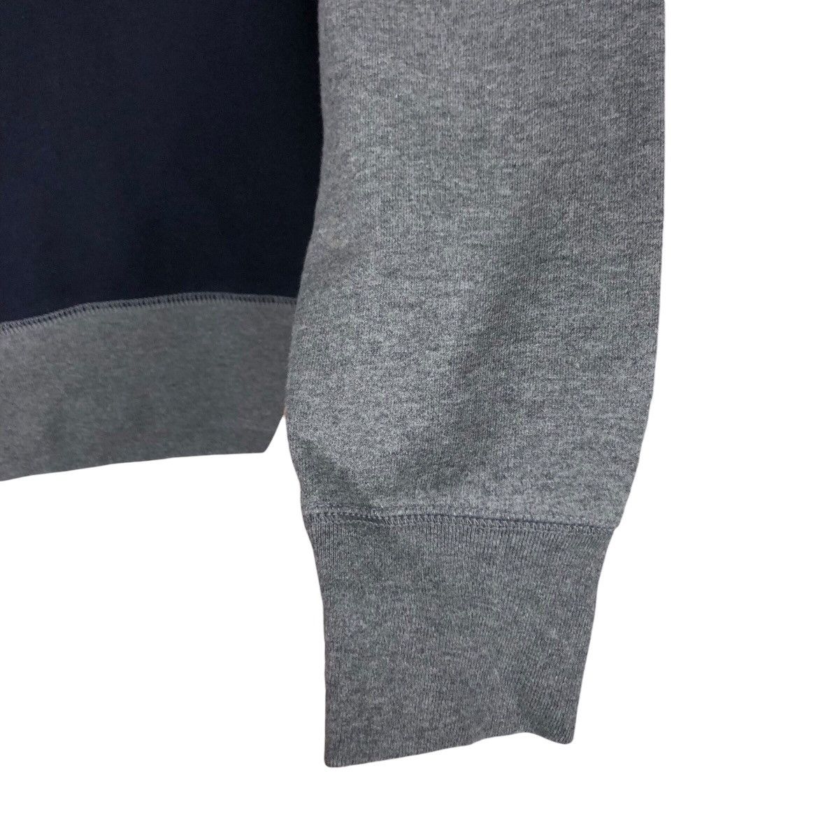 Gap × Japanese Brand Vintage Gap Sweatshirt Spell Out Streetwear Medium Size US M / EU 48-50 / 2 - 9 Thumbnail