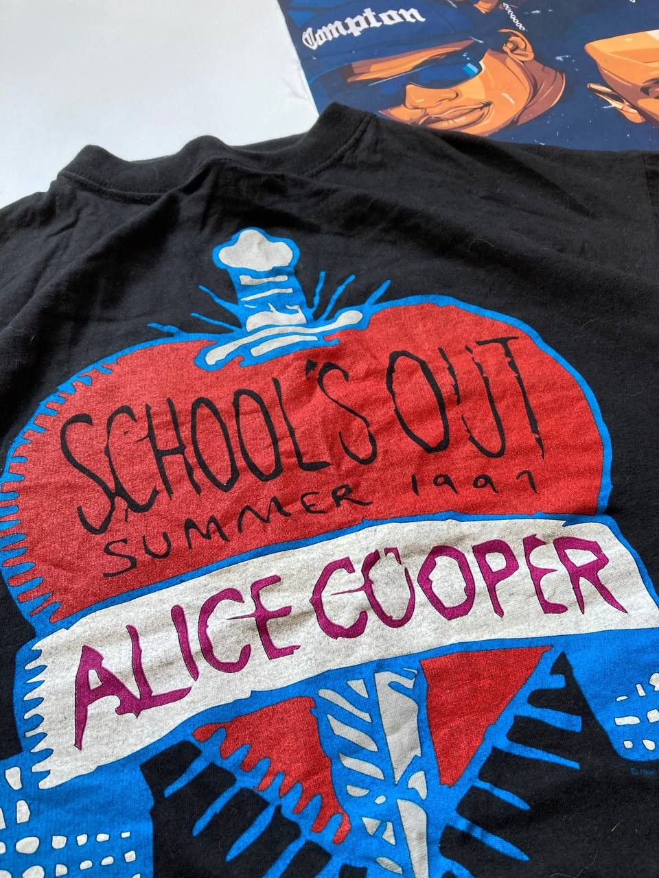 Vintage Rare Vintage Alice Cooper 1997 Out Of Schools Tee Size US L / EU 52-54 / 3 - 3 Thumbnail