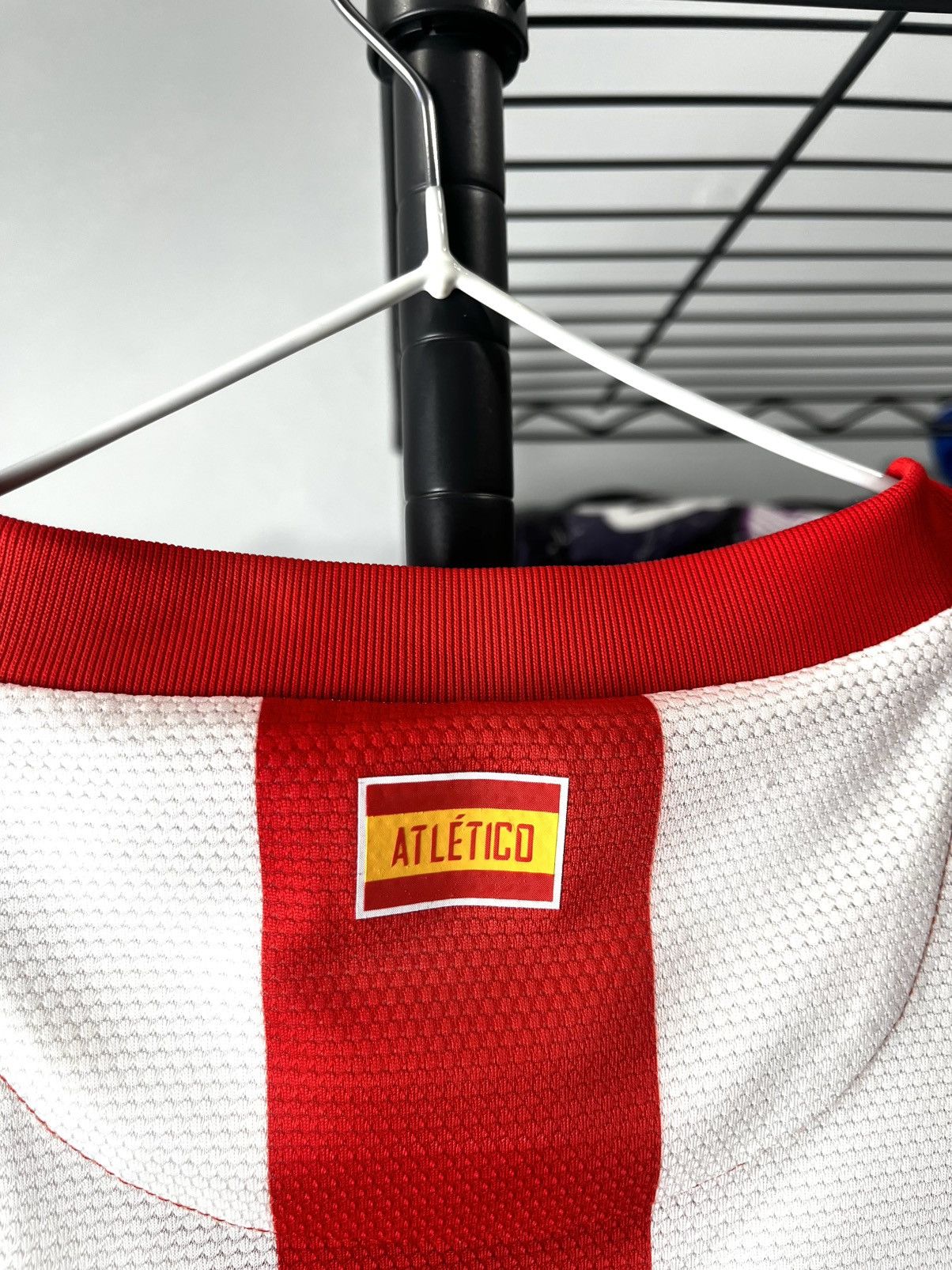 Nike Vintage Nike Atletico Madrid Soccer Jersey TShirt LFP Falcao Size US L / EU 52-54 / 3 - 8 Thumbnail