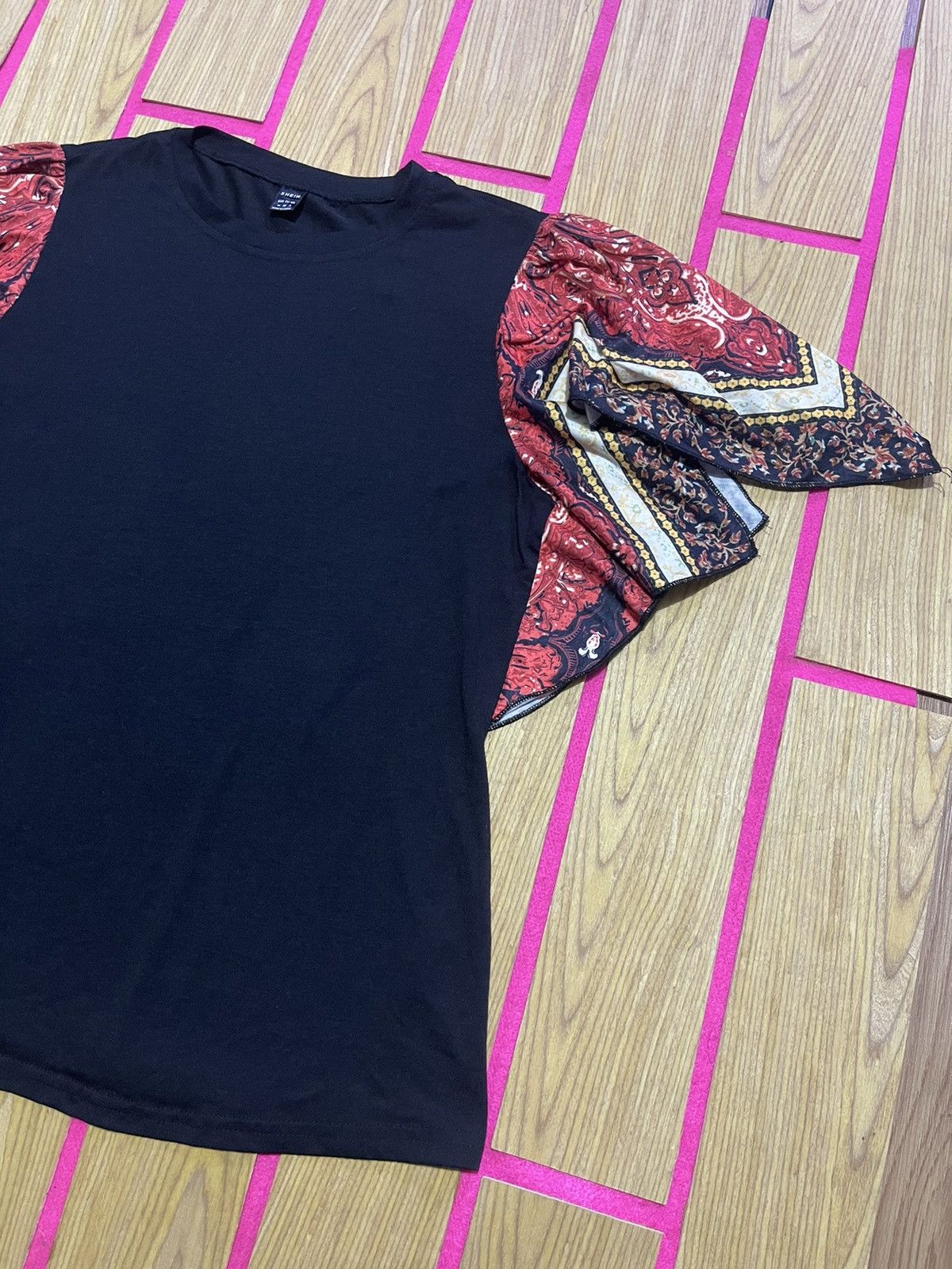 If Six Was Nine Y2K SHEIN short sleeve tshirt LGB style Size M / US 6-8 / IT 42-44 - 2 Thumbnail