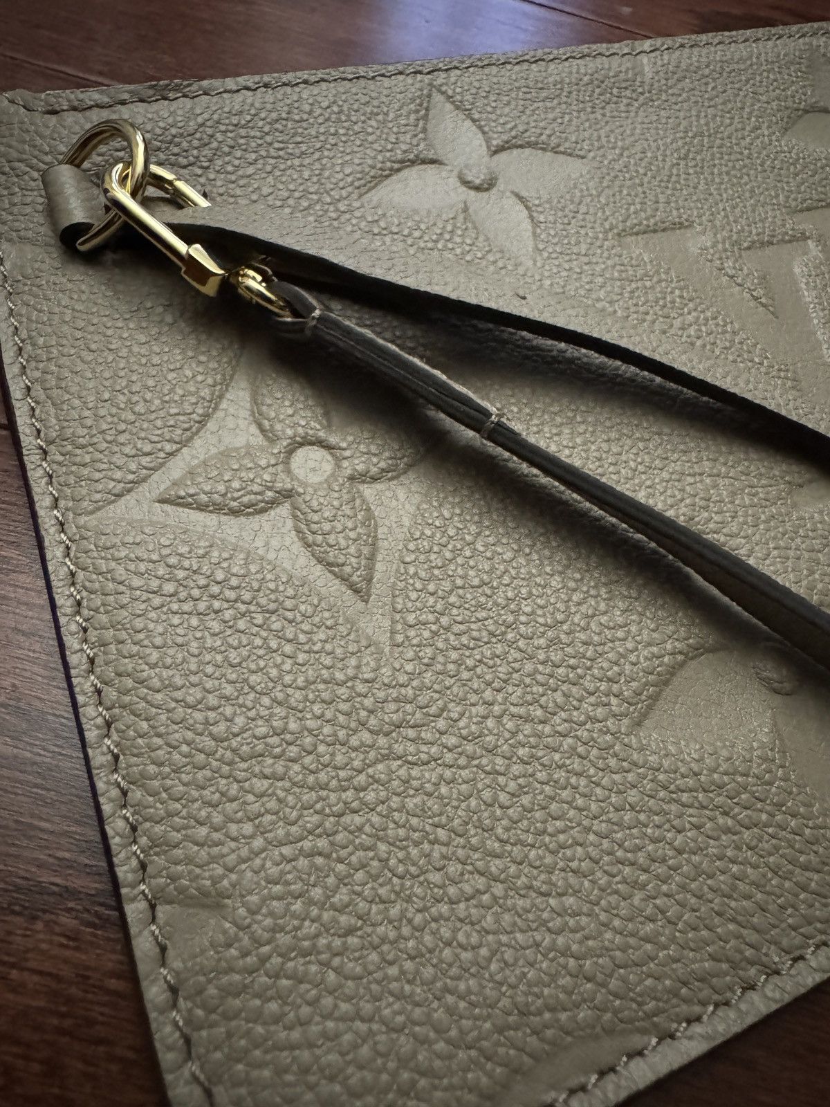 Louis Vuitton Louis Vuitton Neverfull Empreinte Pochette New Size ONE SIZE - 5 Thumbnail