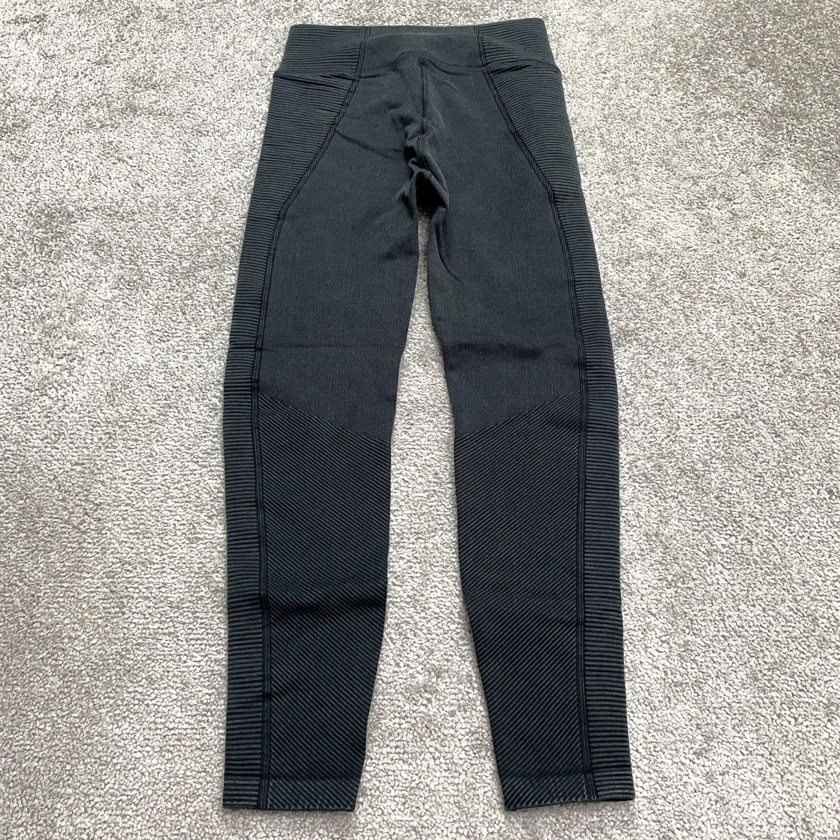 Vintage Offline Aerie Cropped Leggings Womens XS Dark Gray Stripe Active Yoga 24x22.5 Size 26" / US 2 / IT 38 - 2 Thumbnail