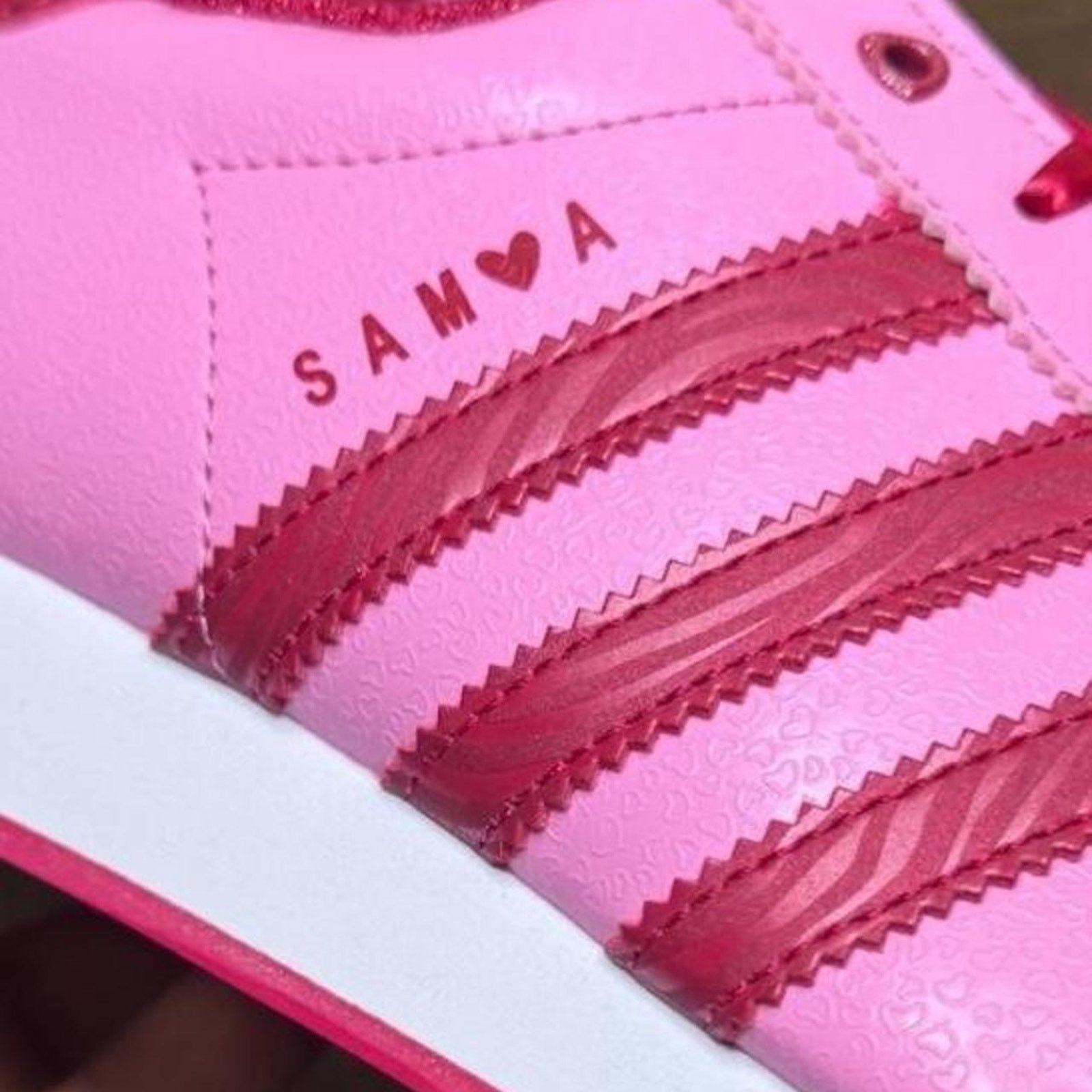 Adidas NWT Rare Adidas Samoa valentines shoes women’s size 5 Size US 5 / IT 35 - 4 Thumbnail