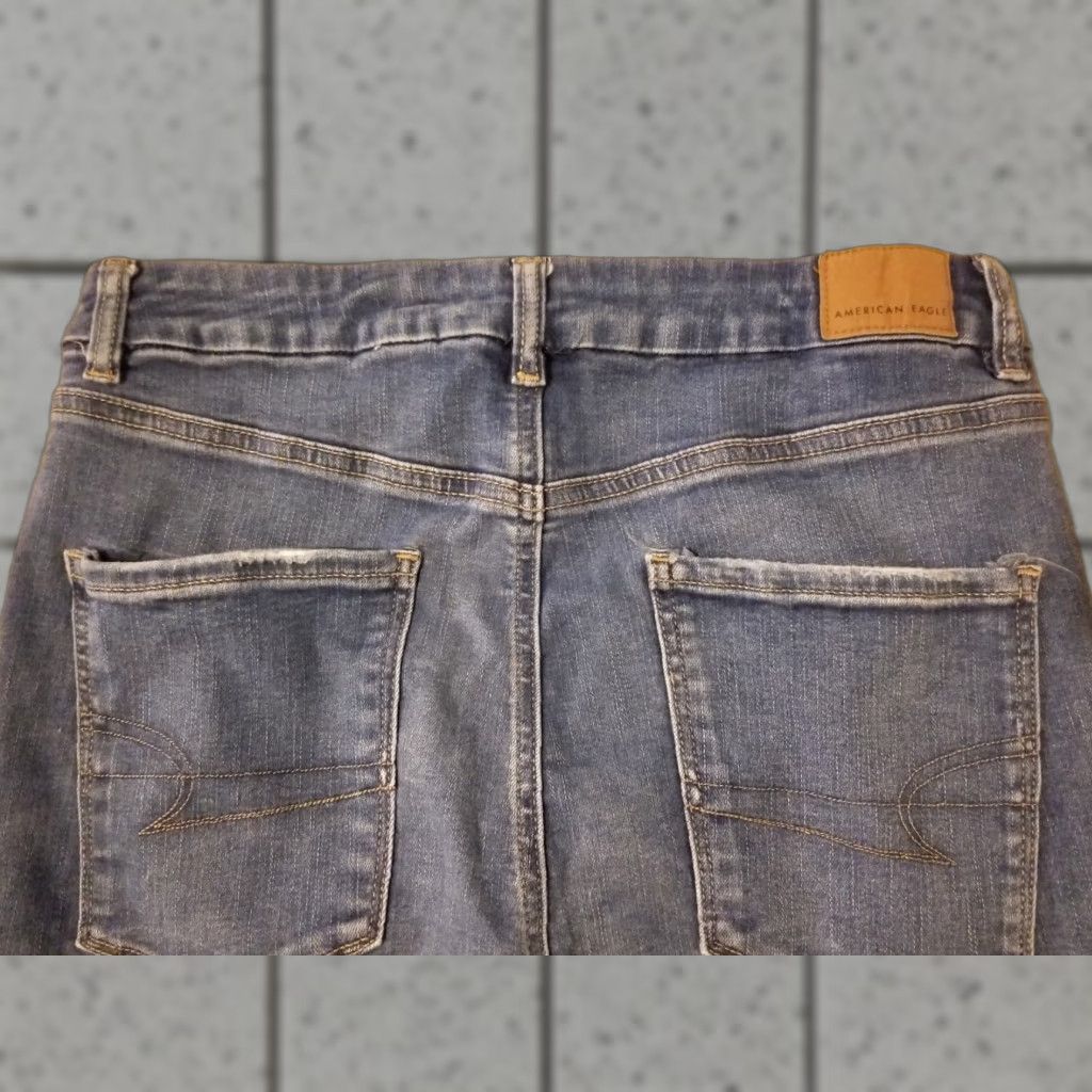 American Eagle Outfitters Womens American Eagle Outfitters Jeans Skinny 12 Short Denim Blue Jegging Pants Shirt? Size 34" / US 12 / IT 48 - 1 Thumbnail