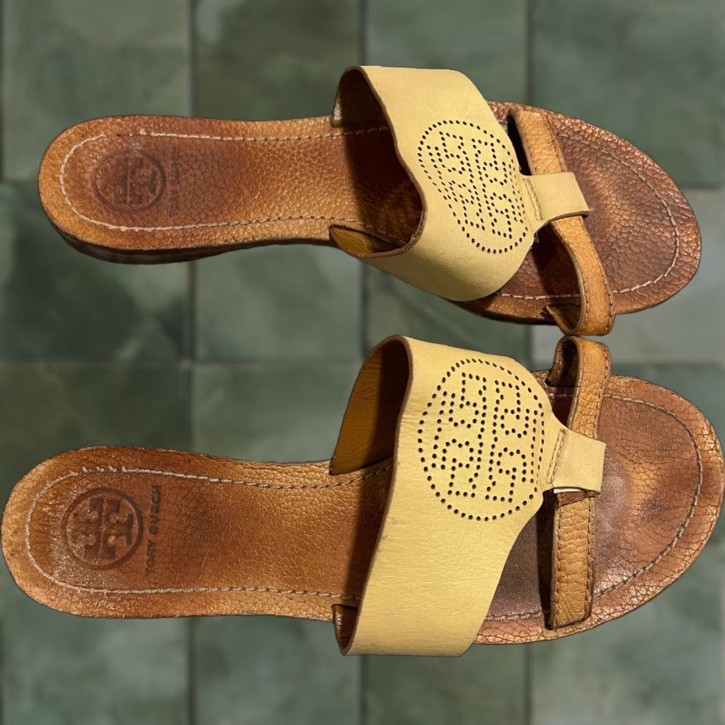 Tory Burch TORY BURCH Tan Leather Signature Perforated Logo Pebble Accent Flat Slides Sz 7 Ladies Sandal Leather Lined Slip On Casual Womens Size US 7 / IT 37 - 1 Thumbnail