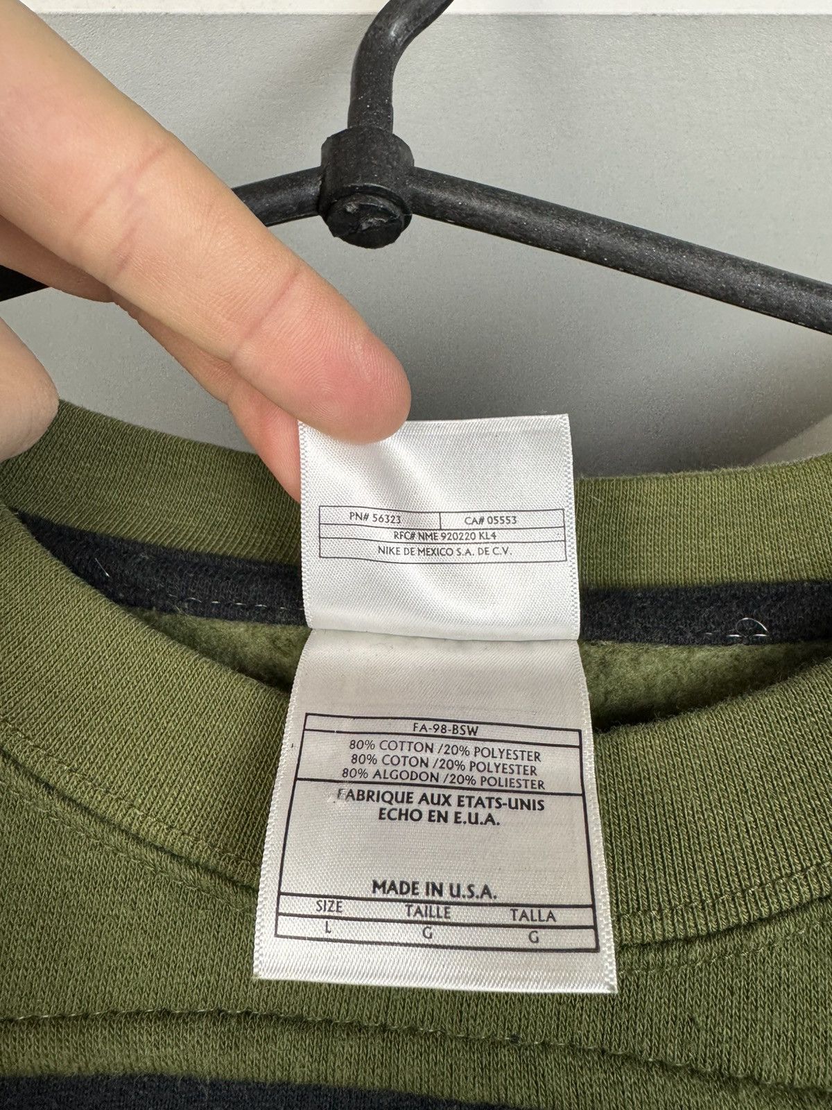 Nike Vintage Nike Reworked Two Tone Sweatshirt White Tag USA Size US L / EU 52-54 / 3 - 5 Thumbnail