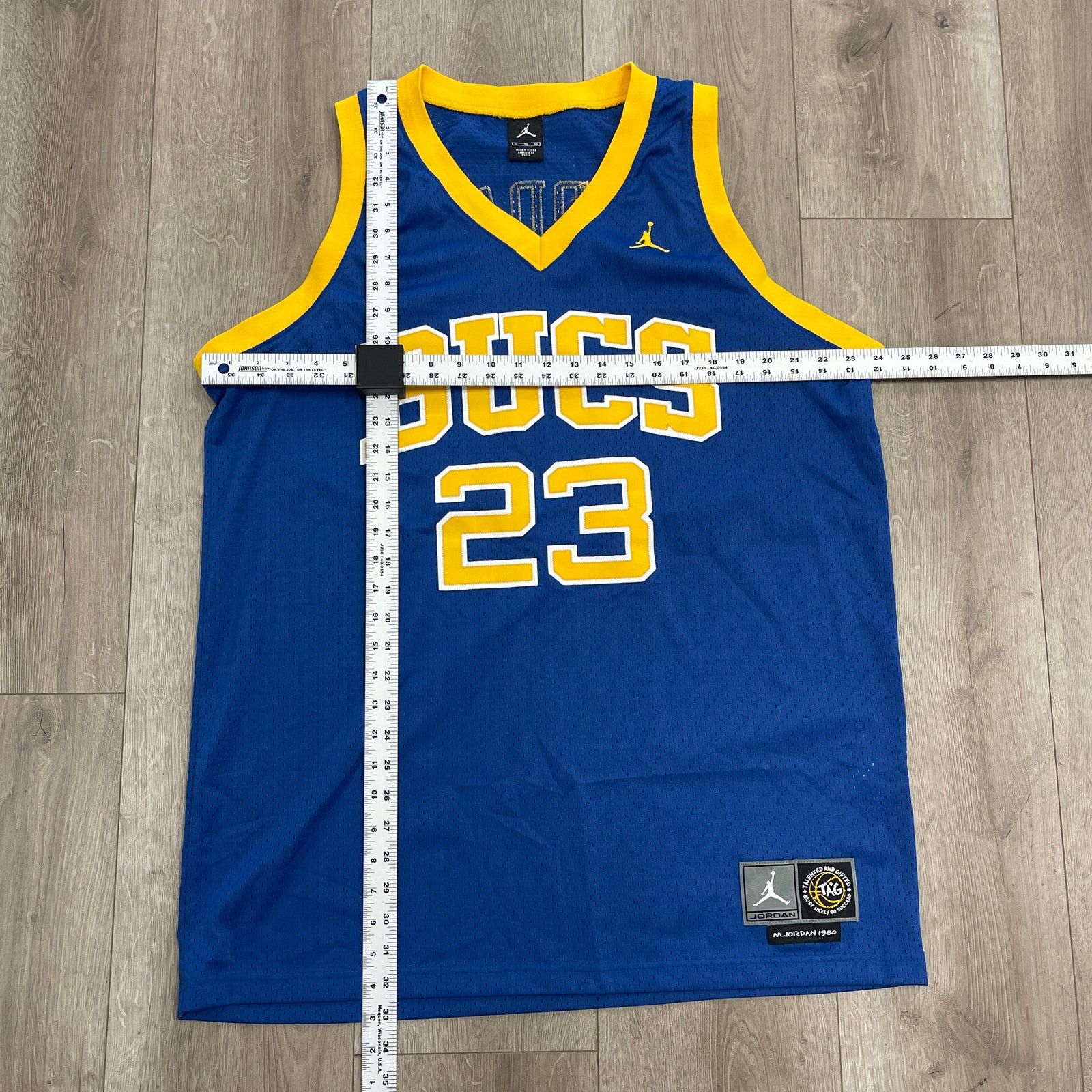 Jordan Brand Michael Jordan Laney High School Bucs basketball jersey XL Size US XL / EU 56 / 4 - 2 Thumbnail