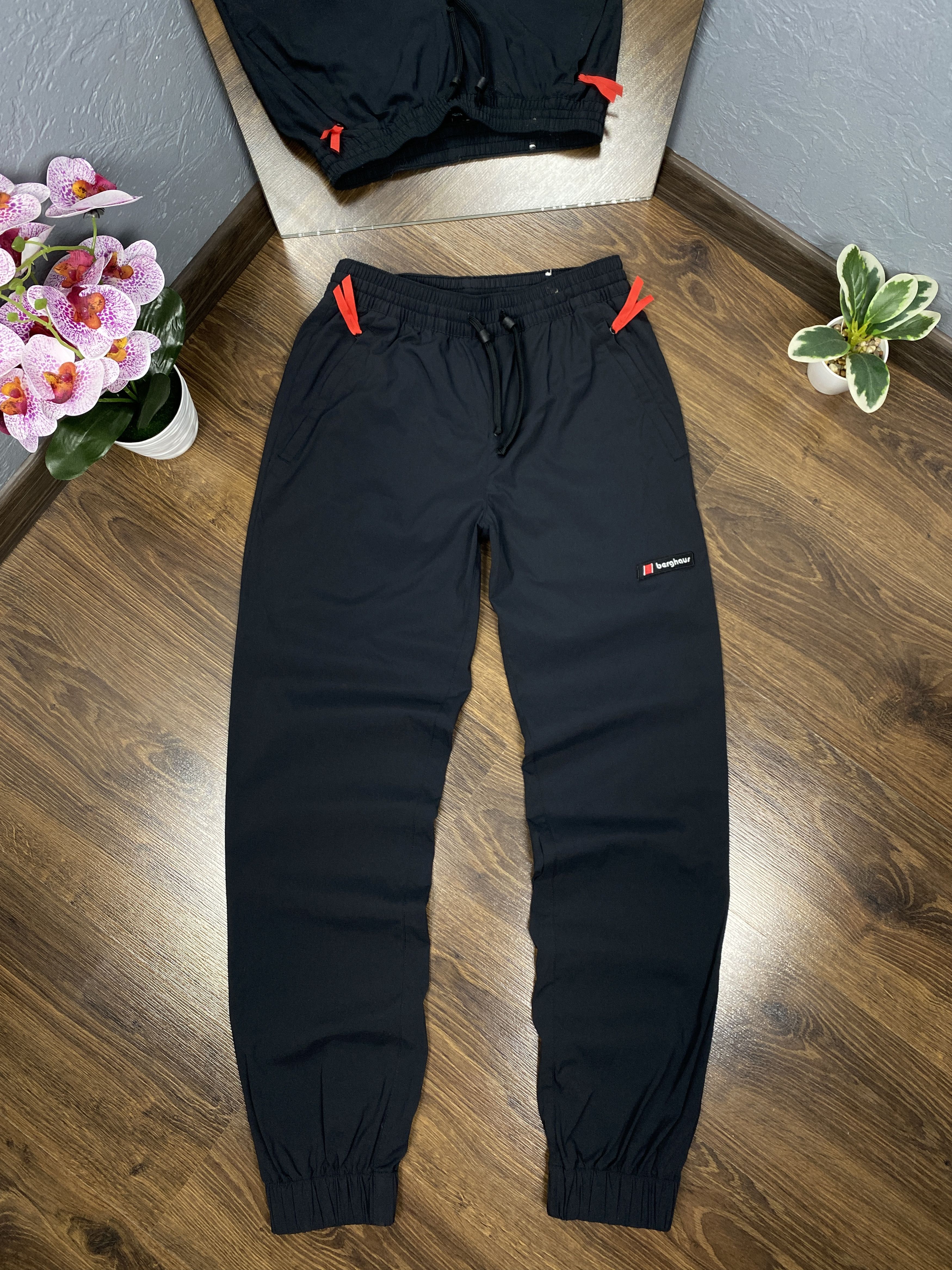 Berghaus Berghaus Outdoor Mens Nylon Track Pants Windbreaker Size US 28 / EU 44 - 1 Thumbnail
