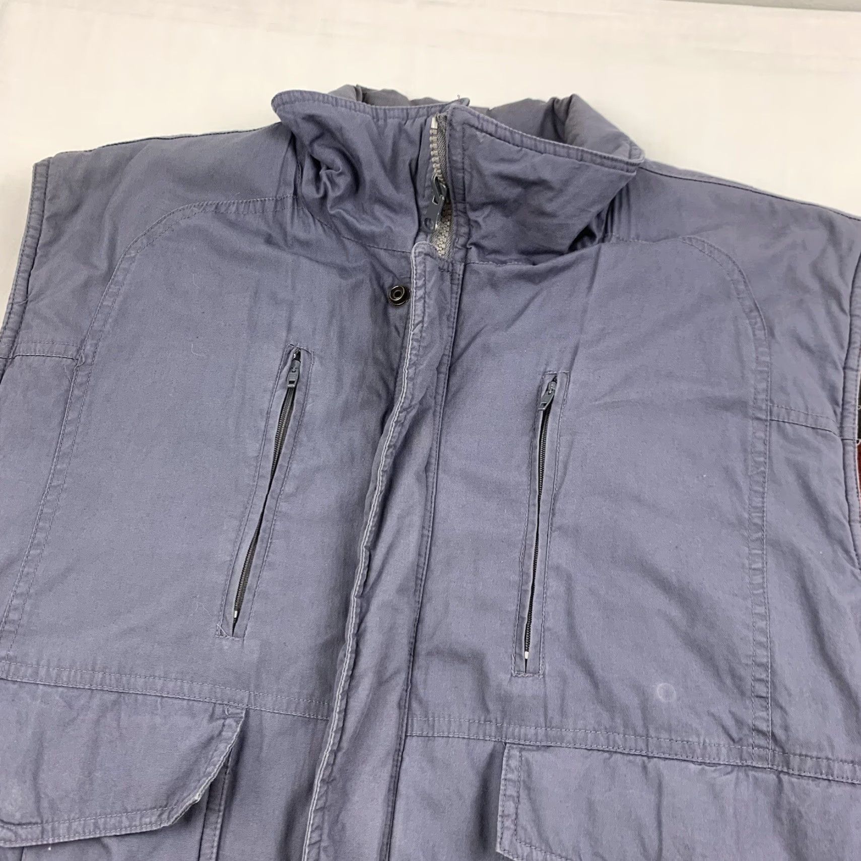 Vintage VINTAGE Guys Actionwear Puffer Vest Adult Large Blue Red Plaid Reversible 90s Size US L / EU 52-54 / 3 - 2 Thumbnail