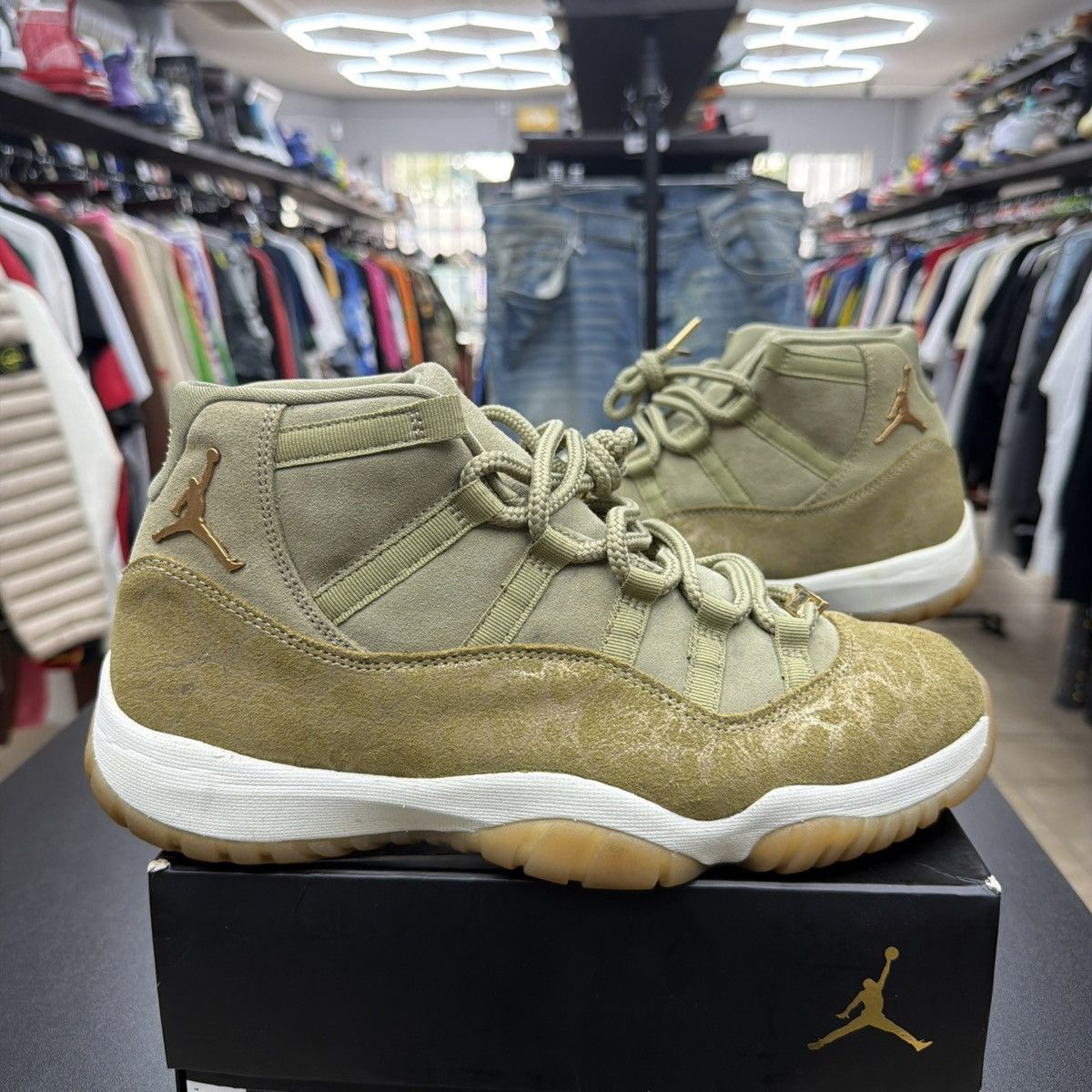 Jordan Brand Womans Air Jordan 11 XI Retro Olive Gold Cracked size 12 Size US 12 / EU 45 - 1 Thumbnail