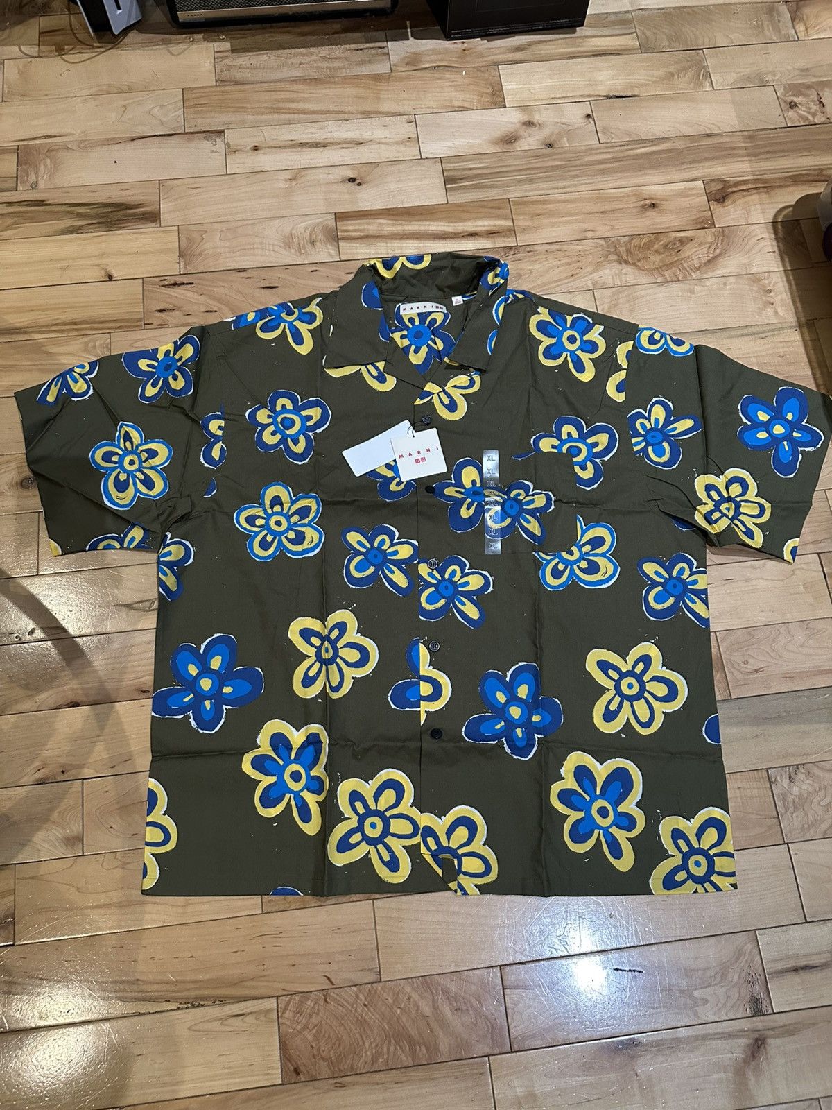 Marni × Uniqlo Olive Floral Oversized Button Up Short Sleeve Shirt Size US XL / EU 56 / 4 - 1 Thumbnail