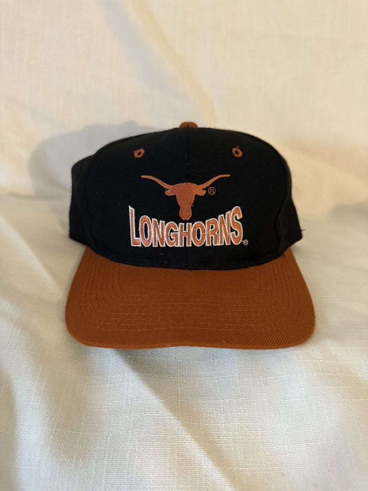 Signatures × Vintage Vintage texas longhorns signatures youngan hat size 7 1/8 Size ONE SIZE - 1 Thumbnail