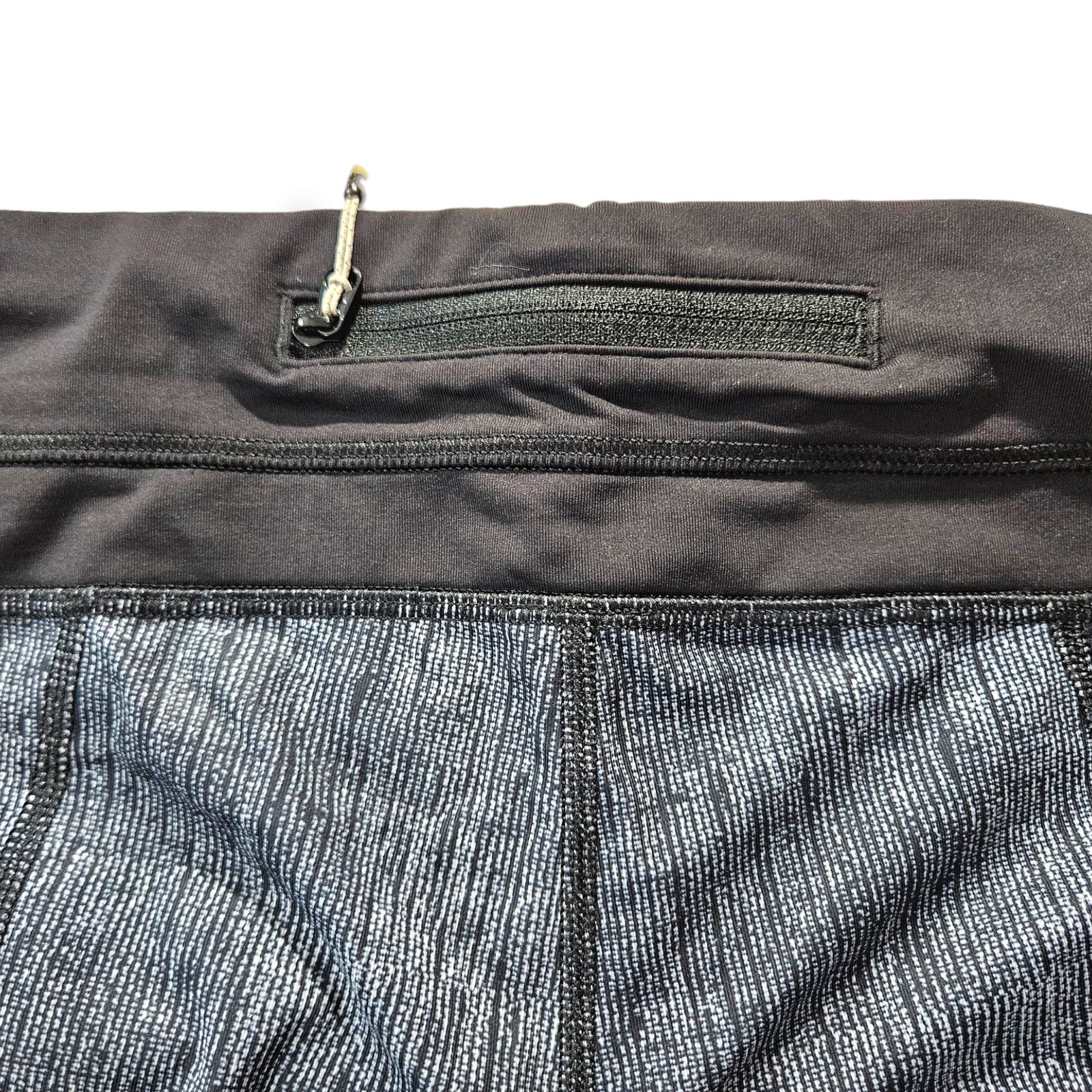 Lululemon EUC Lululemon Run Inspire Crop Pants Sz. 6 Burlap Texture Size 28" / US 6 / IT 42 - 8 Thumbnail