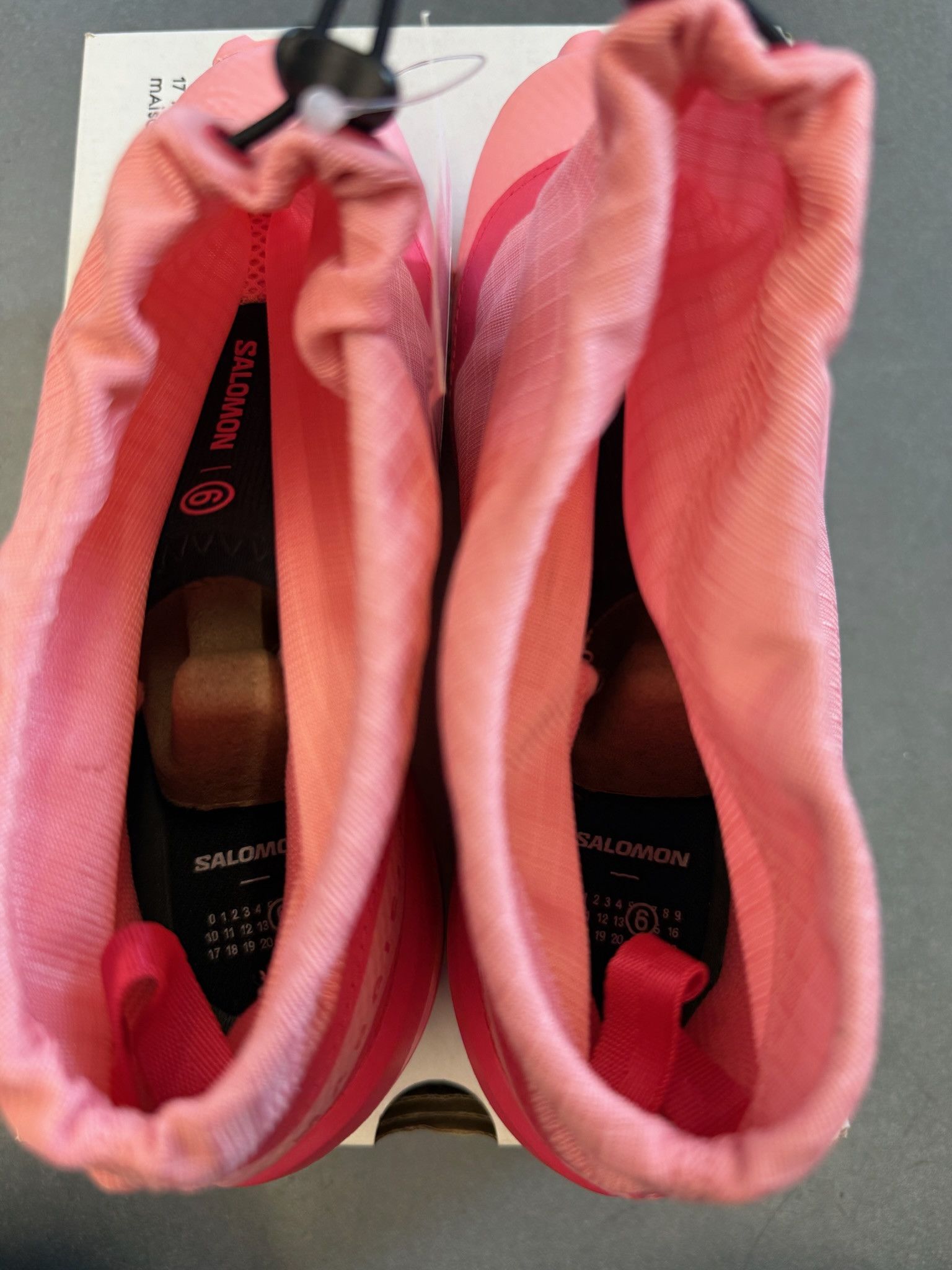 Maison Margiela × Salomon 2024 Salomon Cross Low MM6 Maison Margiela Flamingo Pink Size US 7.5 / IT 37.5 - 6 Thumbnail