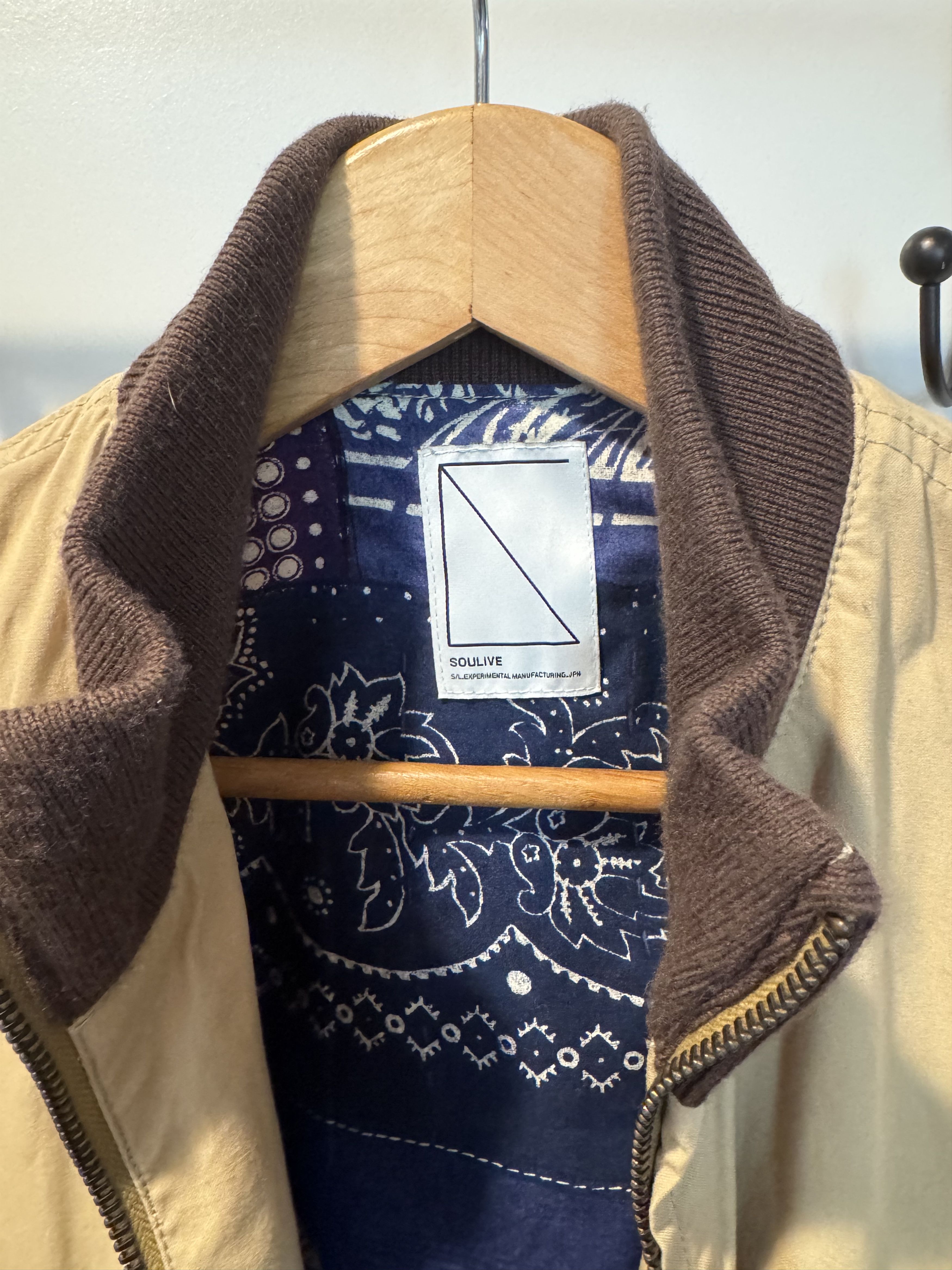 Soulive Beige Bomber with Blue Interior Size US S / EU 44-46 / 1 - 3 Thumbnail