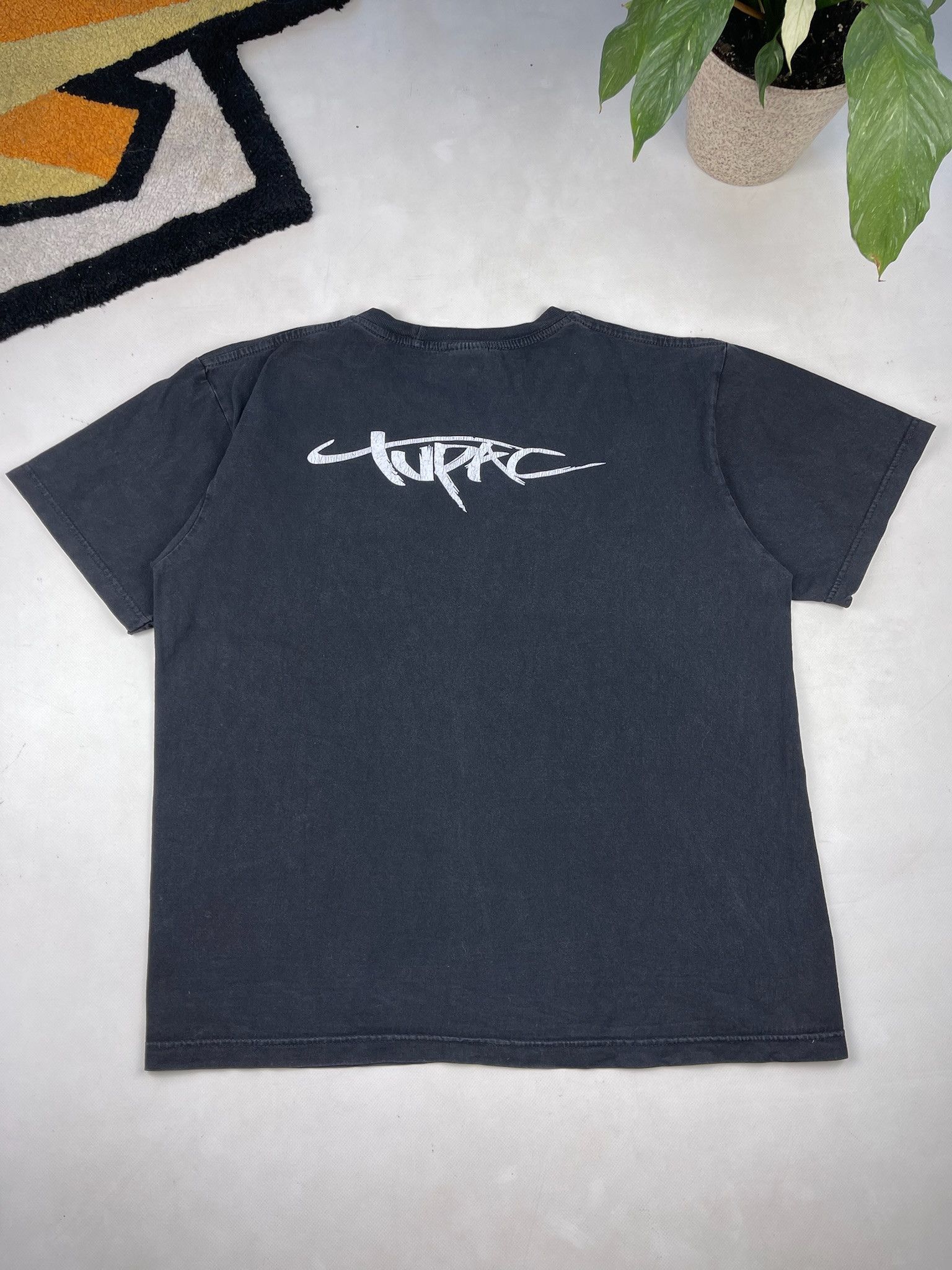 Rap Tees Tupac Shakur 2Pac T-Shirt vintage rap tee Size US L / EU 52-54 / 3 - 2 Thumbnail