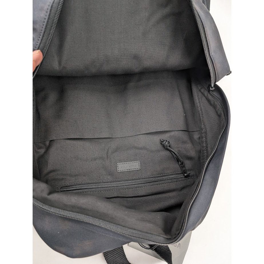 Balenciaga o1rshd1 Q:3 / Size: OS / Be Kind Explorer Backpack in Black Size ONE SIZE - 10 Thumbnail