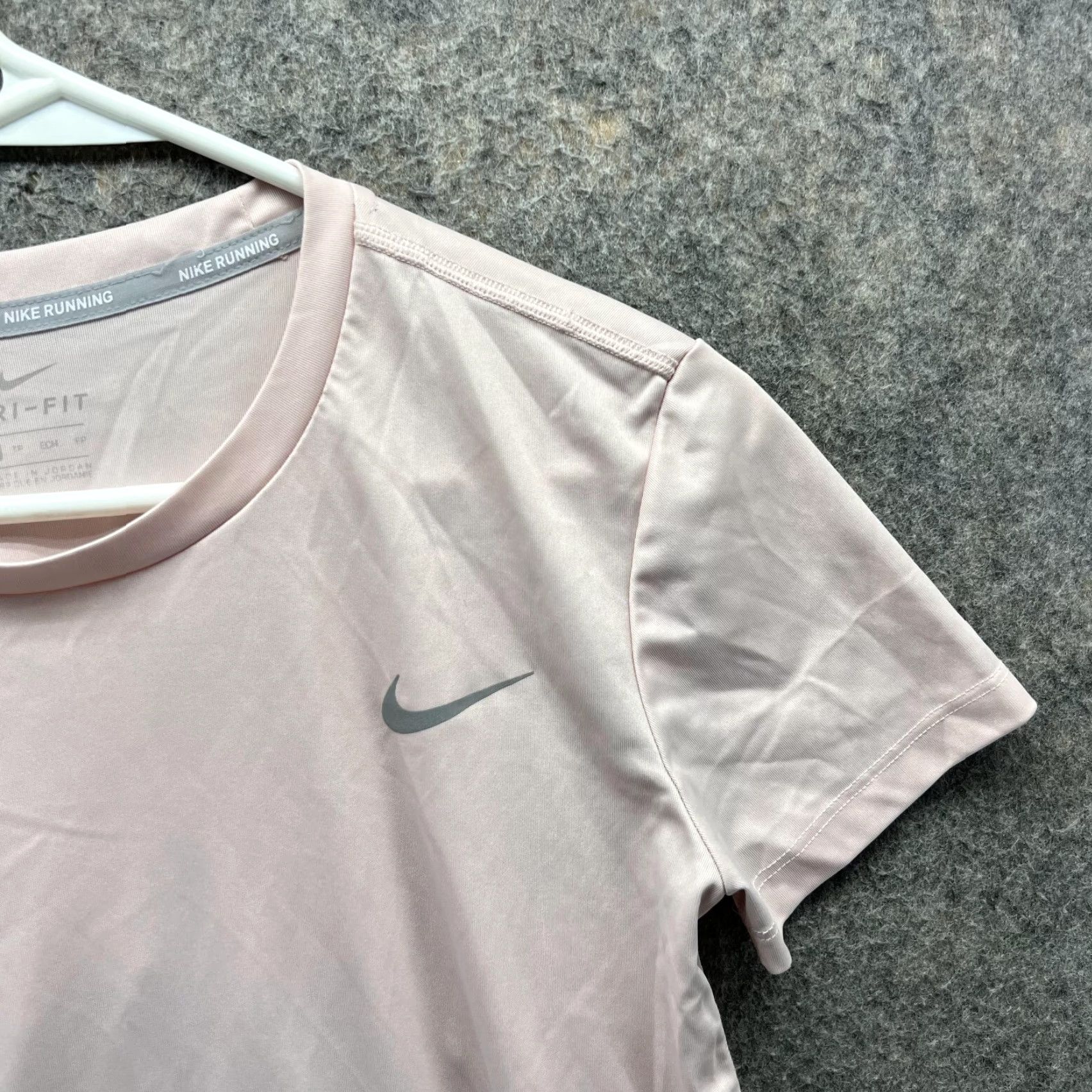 Nike Nike Shirt Women XS Pink Athletic Polyester Crewneck Short Sleeve Size XS / US 0-2 / IT 36-38 - 4 Thumbnail