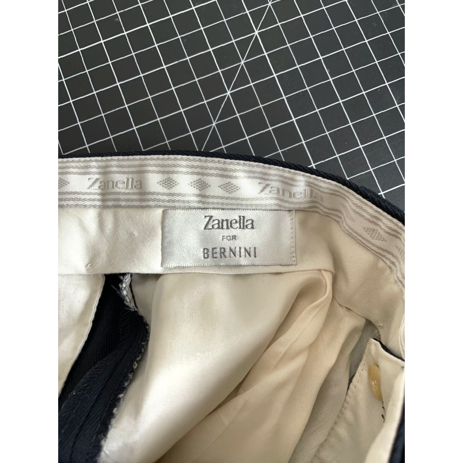 Zanella VINTAGE Zanella Men's Dress Pants Wool Nylon Pleated Straight Cuffed 34x28 Dark Blue Italy Size US 34 / EU 50 - 4 Thumbnail