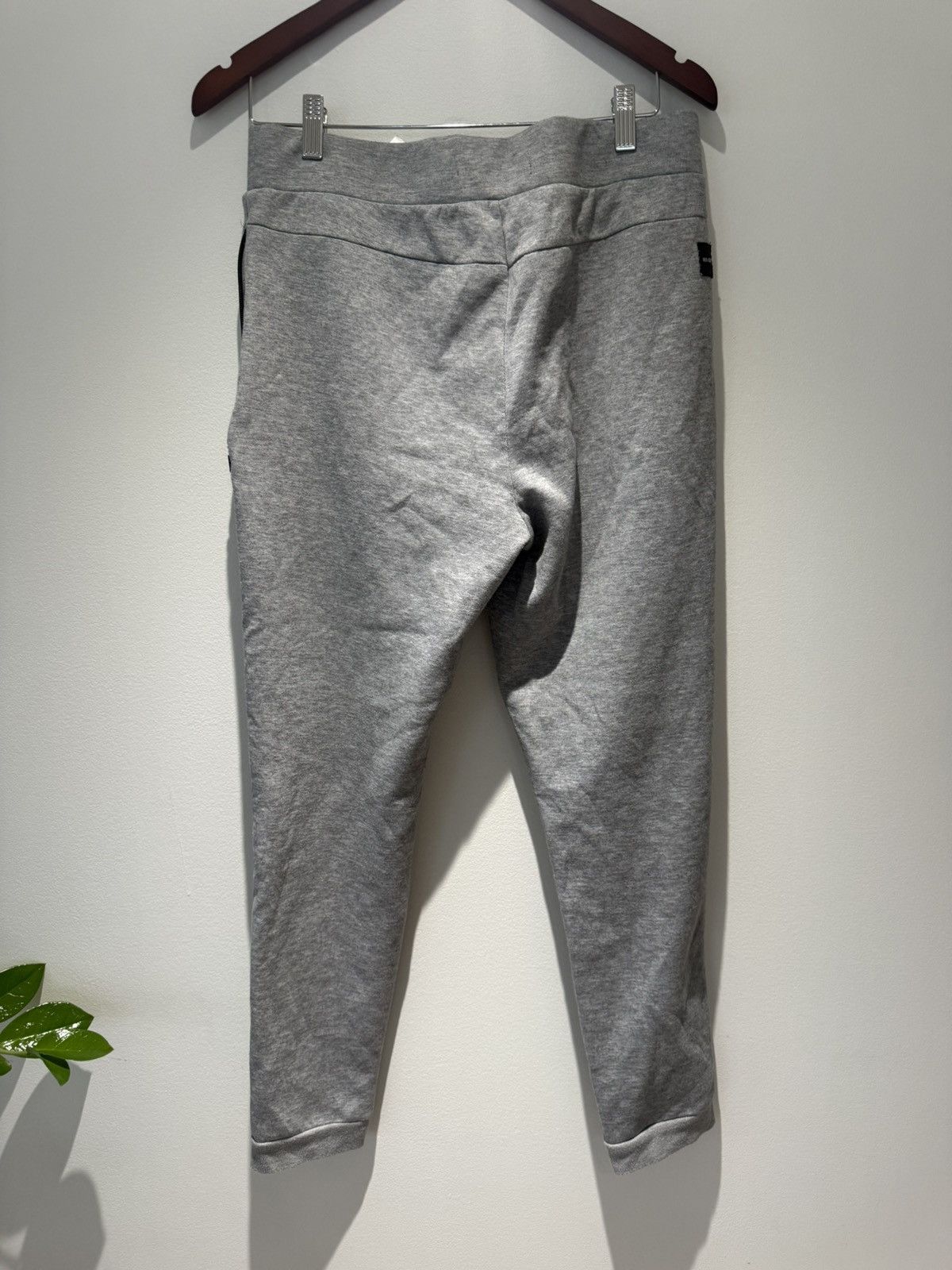 ONLY & SONS Only and sons joggers Size US 31 - 4 Thumbnail