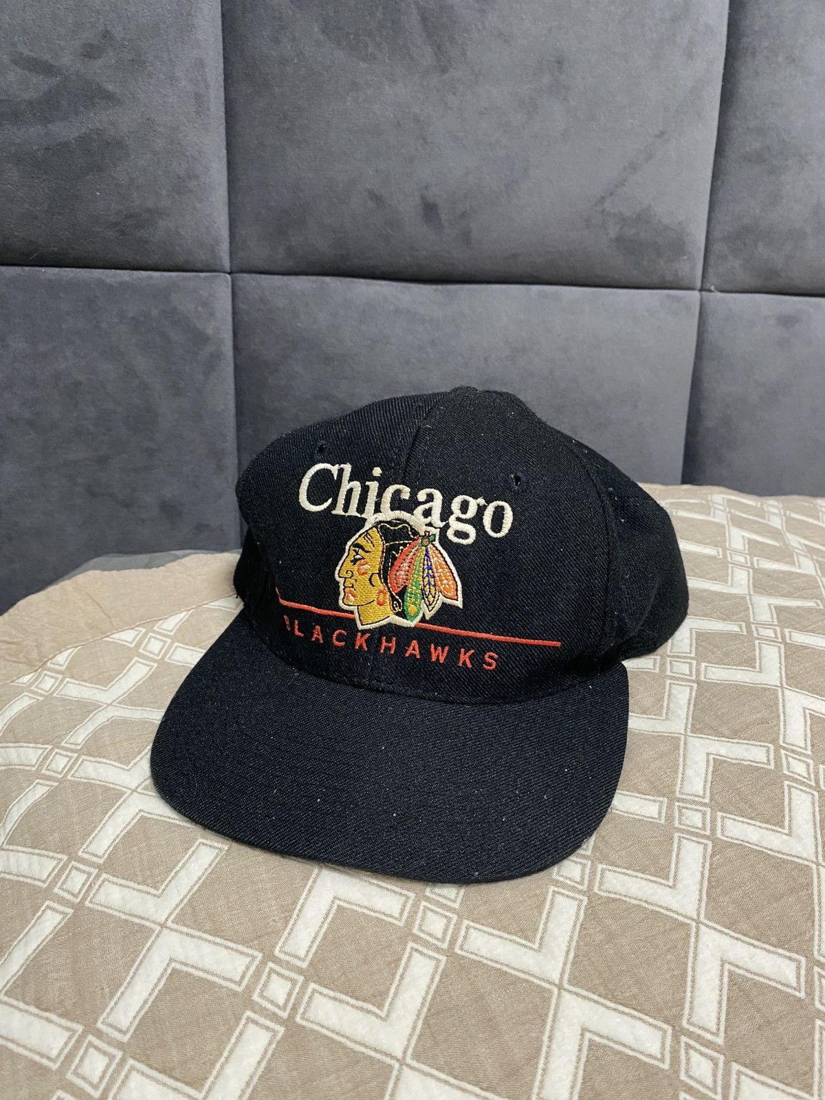 NFL Vintage NHL Blackhawks Redskins Twins Enterprise Hat Size ONE SIZE - 1 Thumbnail