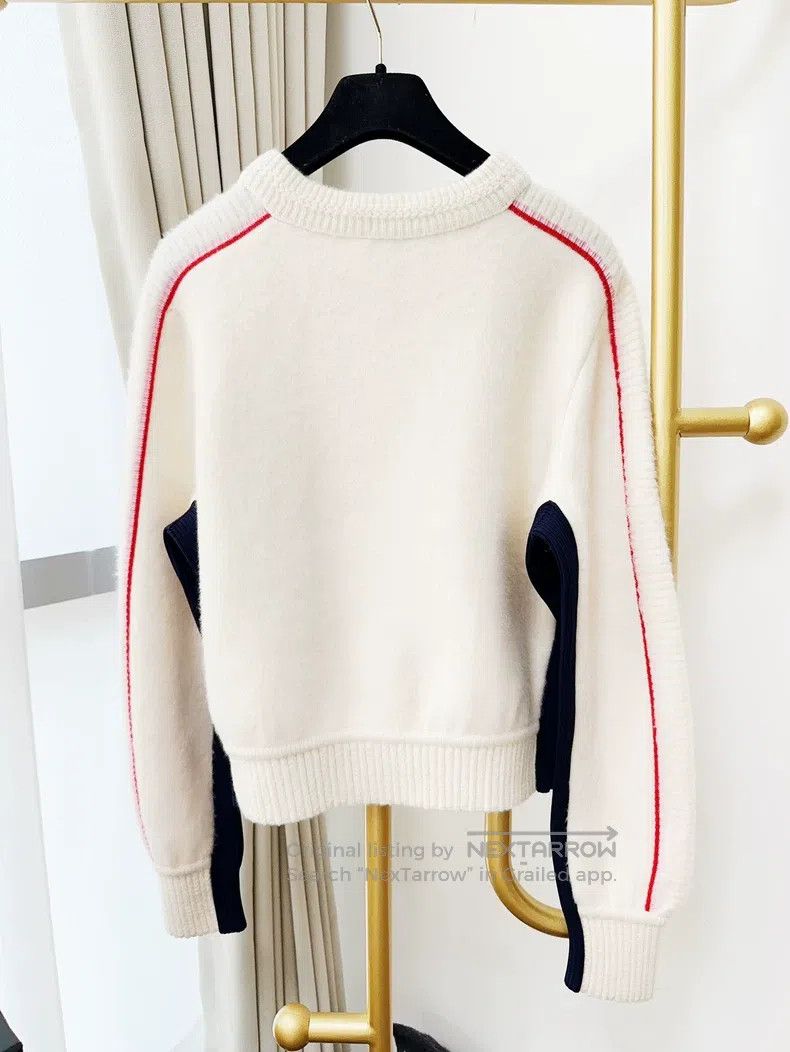 Chanel Chanel 21N coco neige ski series beige pink double c embro Size S / US 4 / IT 40 - 3 Thumbnail