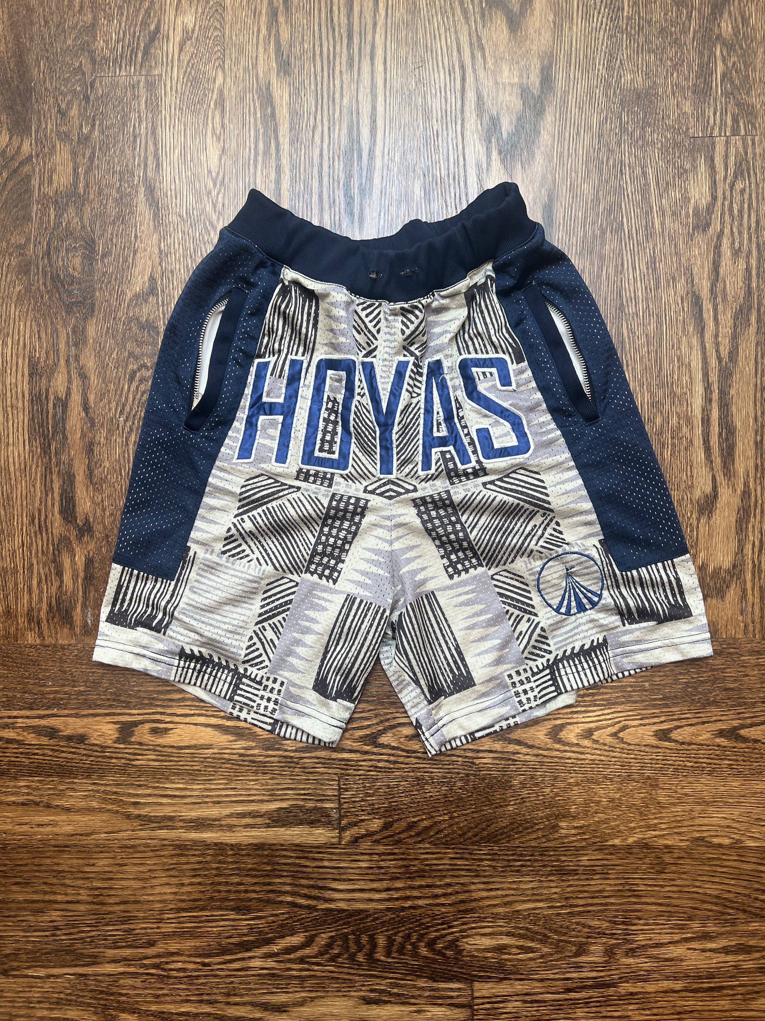Other Vintage Georgetown Hoyas Shorts - Men's Medium Size US 32 / EU 48 - 1 Thumbnail
