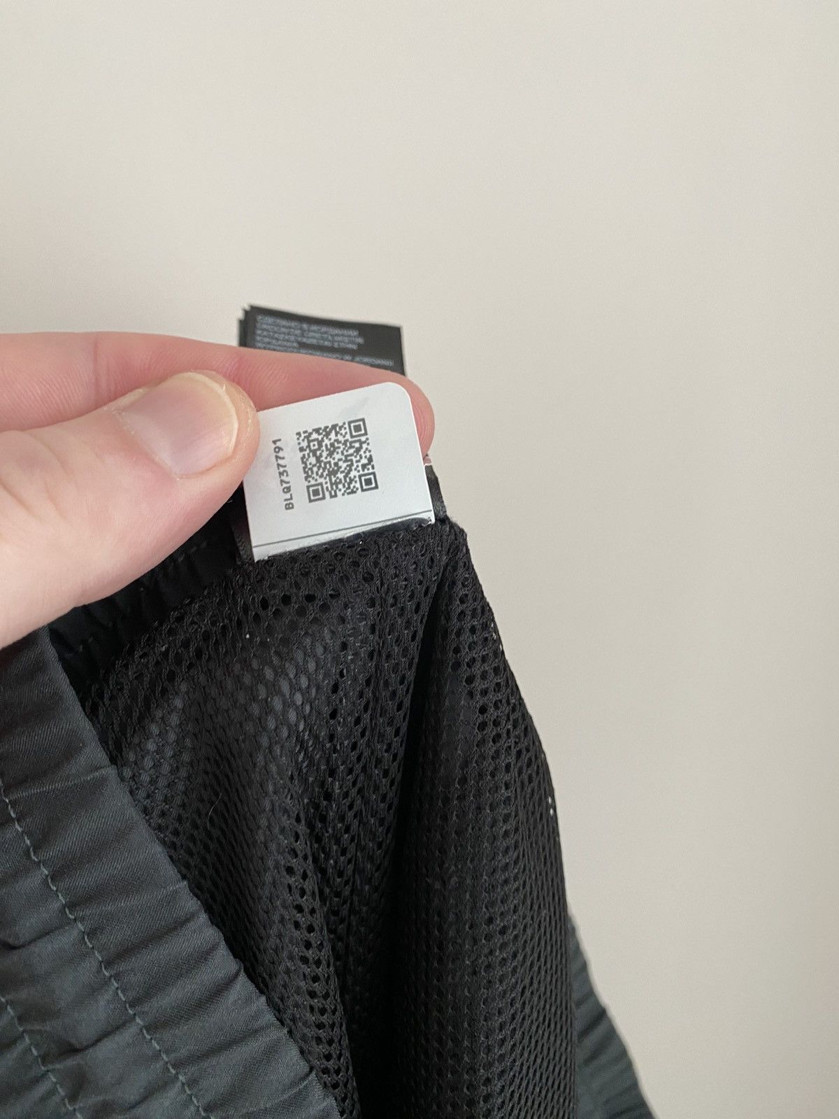 The North Face The North Face Training Mountain Athletic joggers in black Size US 32 / EU 48 - 9 Thumbnail