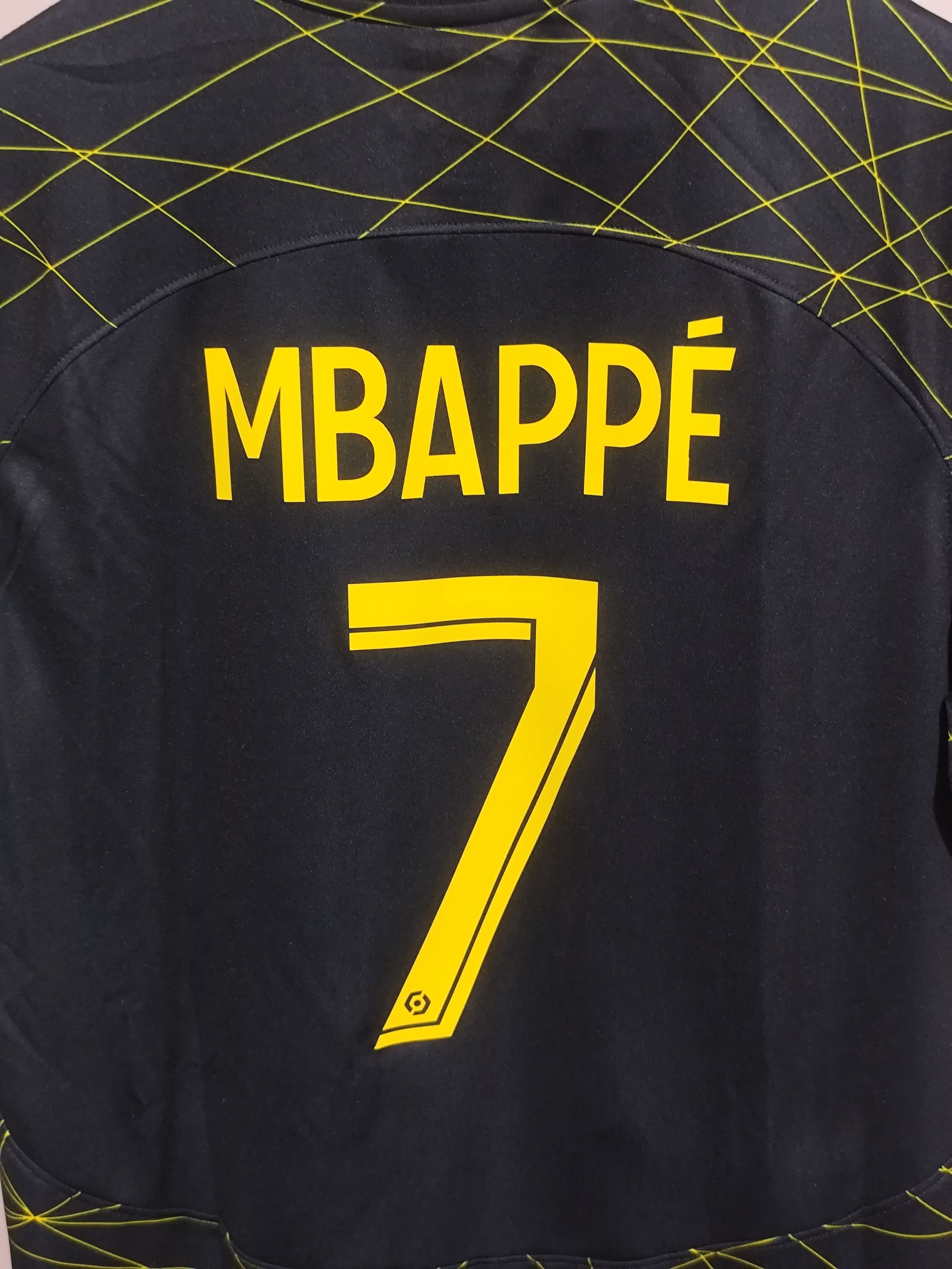 Jordan Brand Jordan x Paris Saint-Germain (PSG) 2022/23 #7 Mbappe Jersey Size US M / EU 48-50 / 2 - 23 Thumbnail
