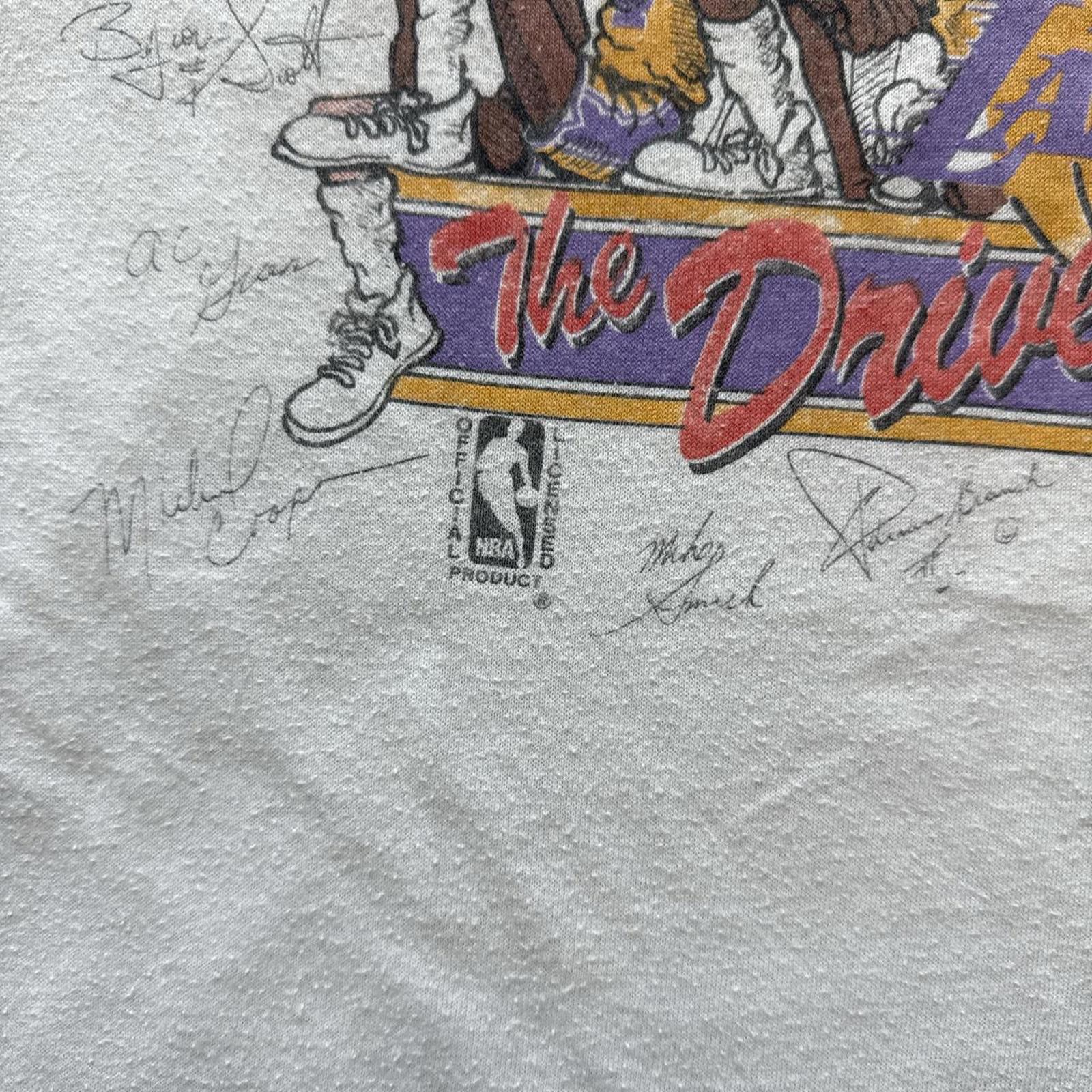 NBA Salem "The Drive For Five!" NBA Official 1988 Lakers T-Shirt Size US L / EU 52-54 / 3 - 4 Thumbnail